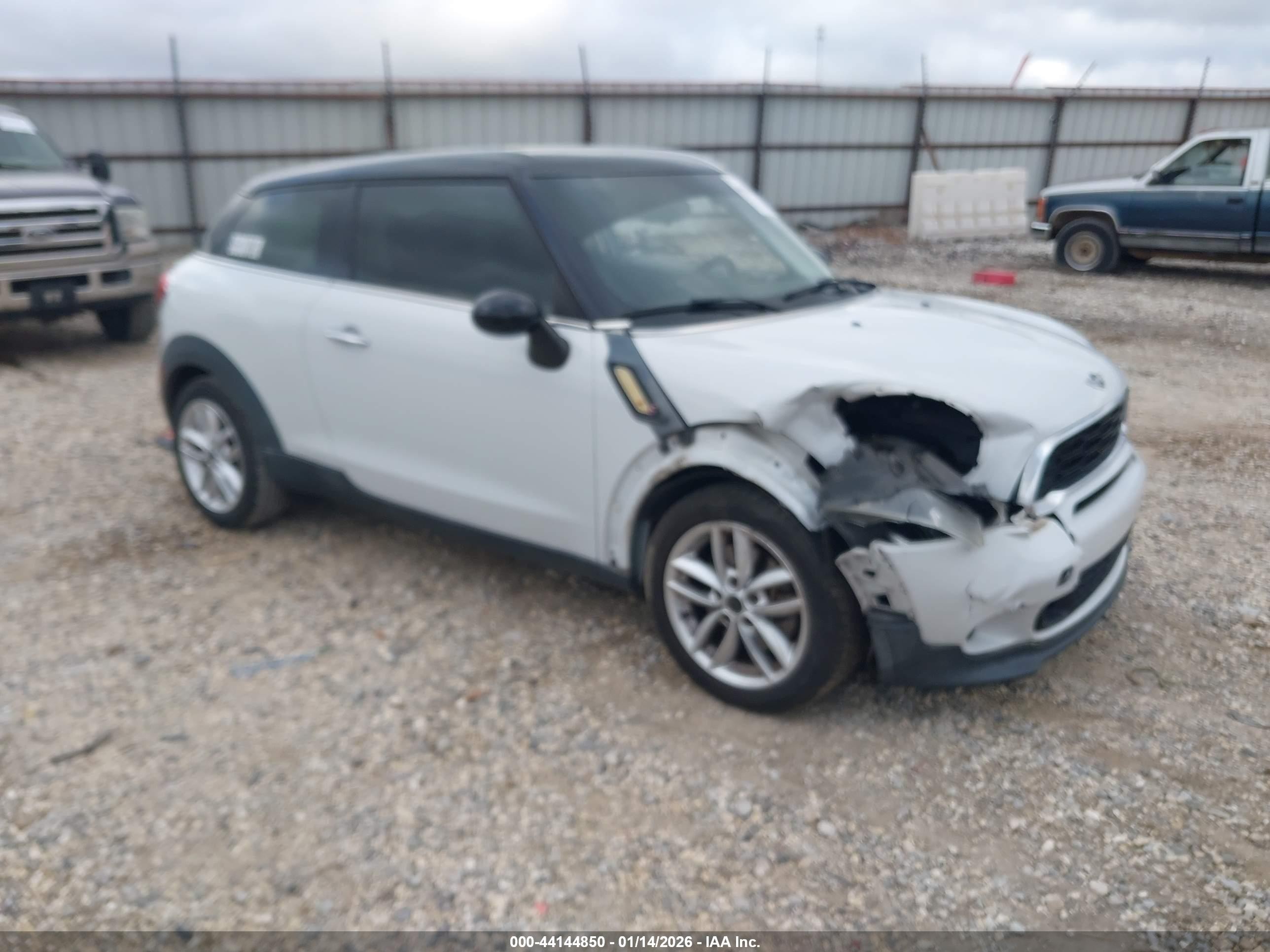 2014 MINI Paceman S, VIN WMWSS5C52EWN66931 — Front end