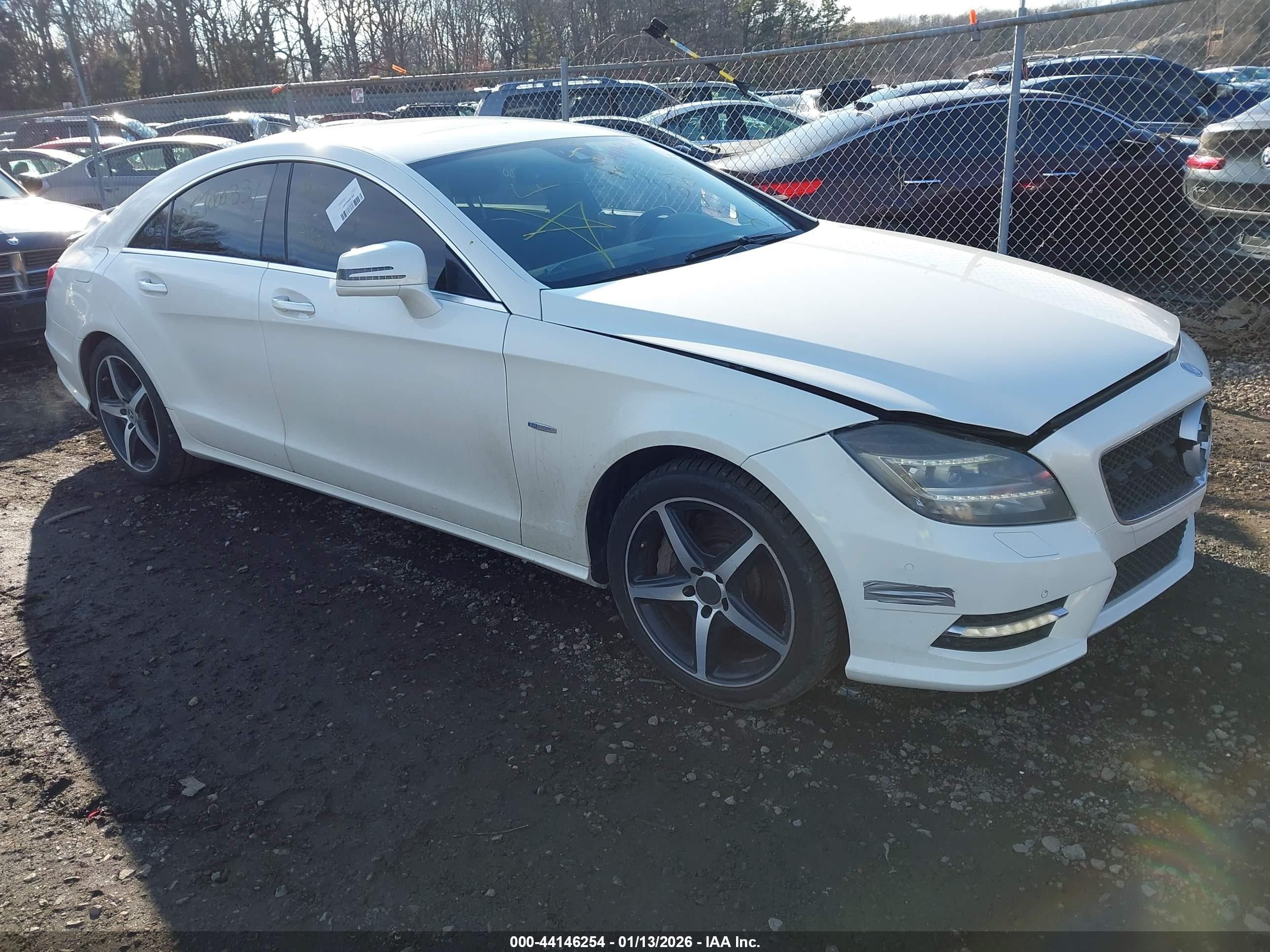2012 Mercedes-Benz CLS 550, VIN WDDLJ7DB1CA007526 — Front end