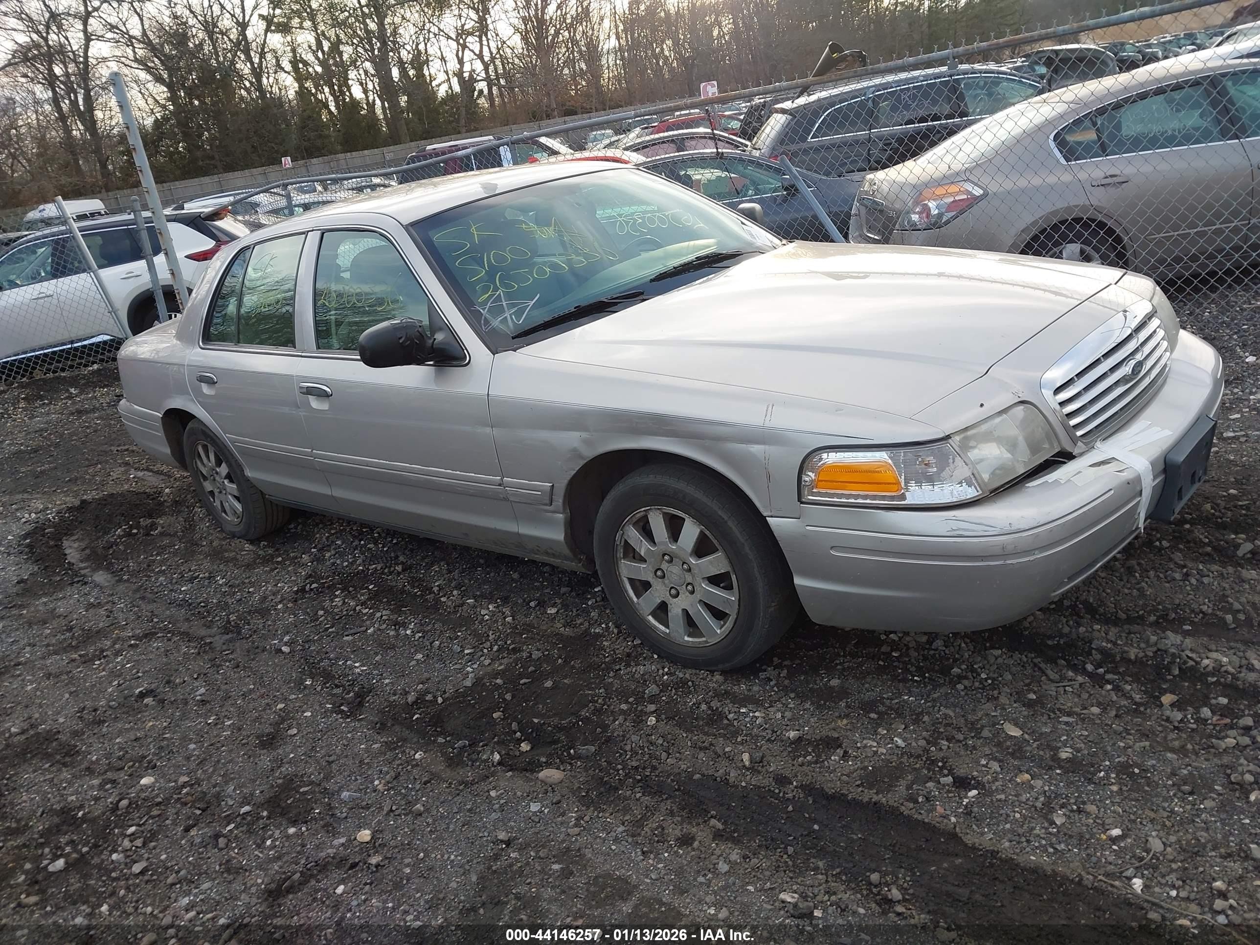 2006 Ford Crown Victoria LX, VIN 2FAFP74W96X159791 — Side