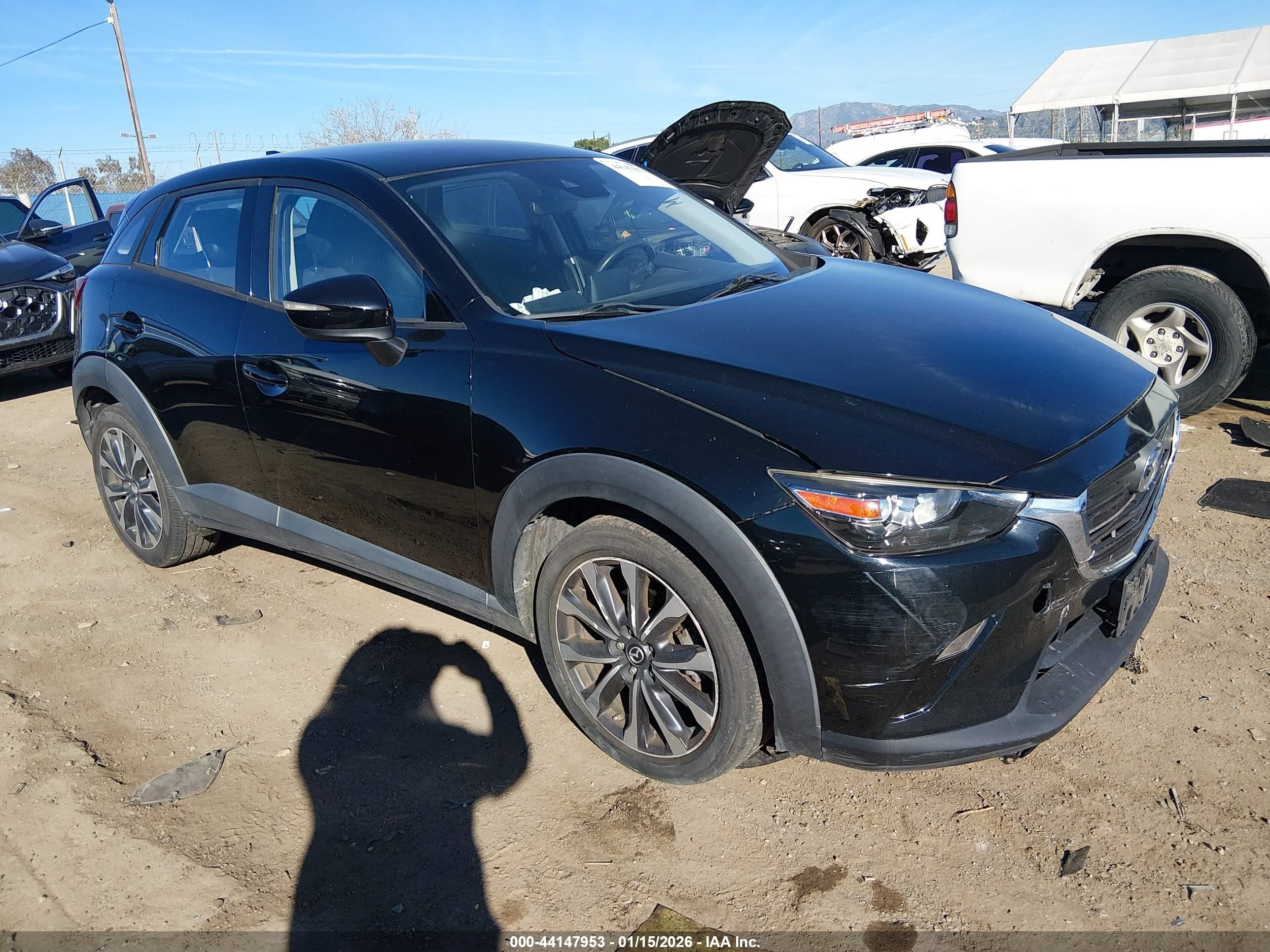 2019 Mazda CX-3 Touring, VIN JM1DKFC71K0404449 — Front end