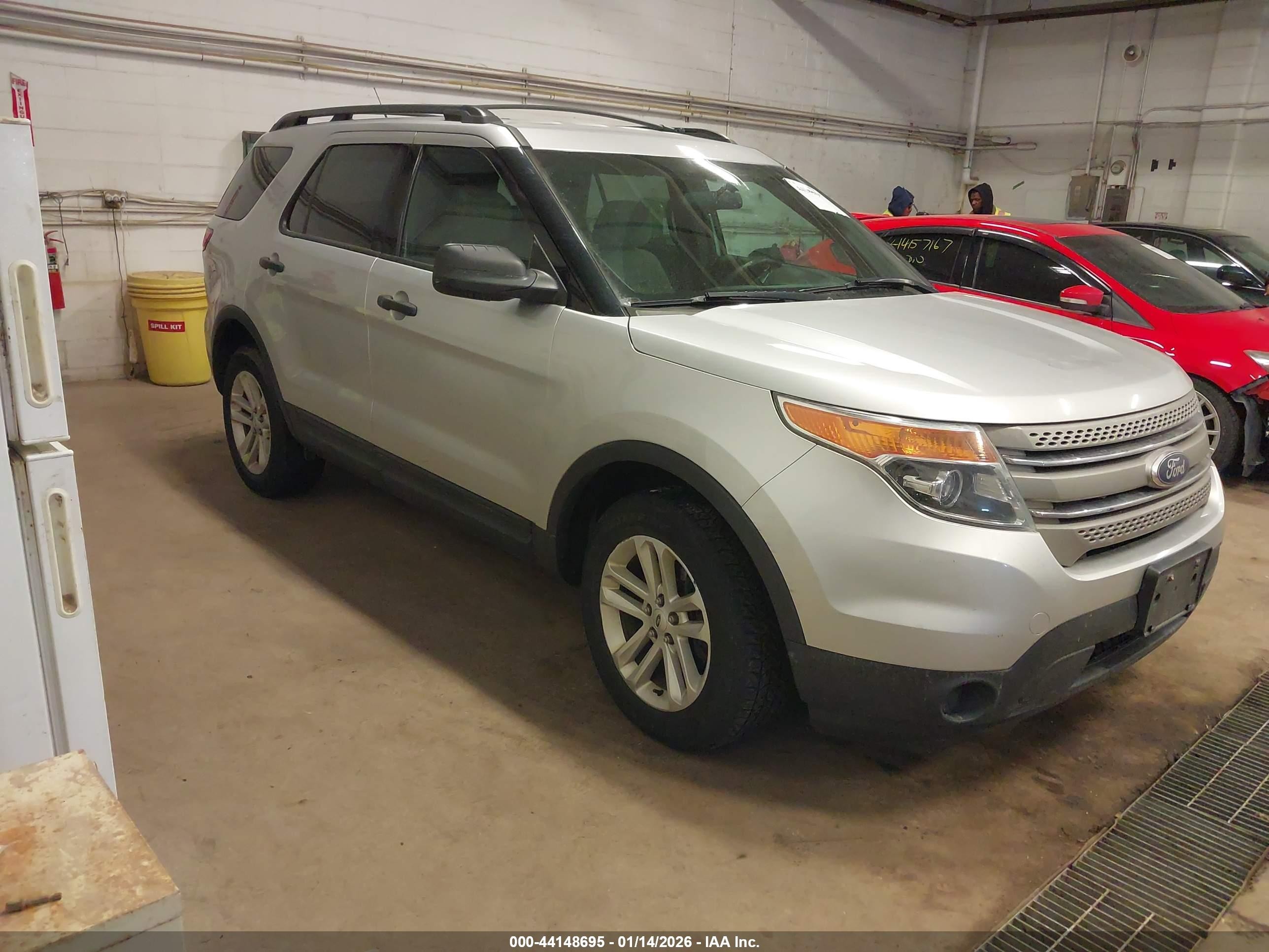 2015 Ford Explorer, VIN 1FM5K8B88FGA00311 — Front end