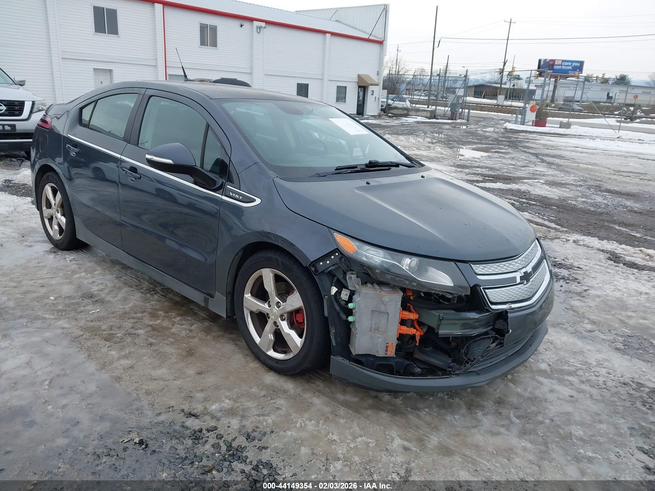 2013 Chevrolet Volt, VIN 1G1RD6E41DU110847 — Front end