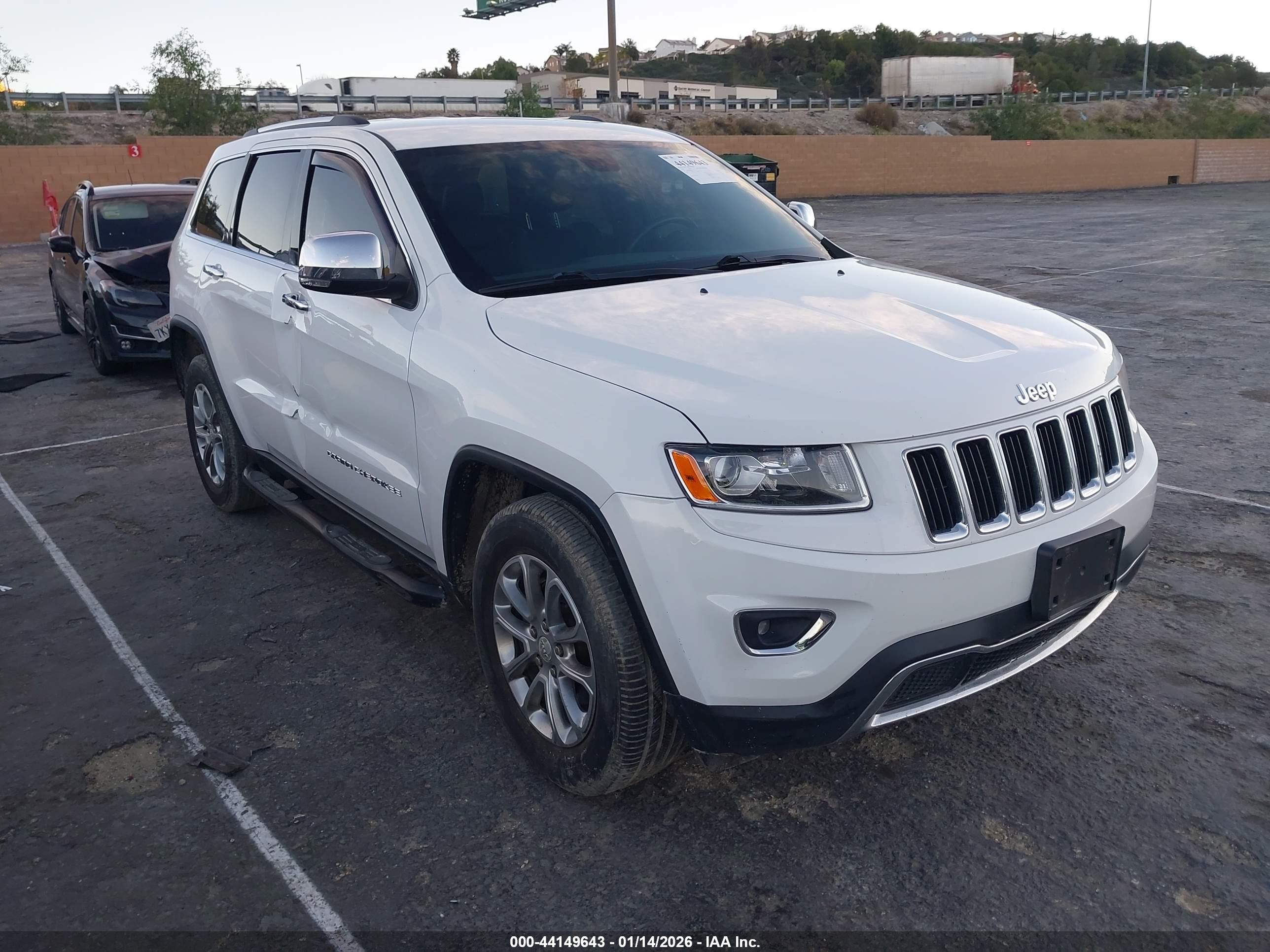 2016 Jeep Grand Cherokee Limited 75th Anniversary, VIN 1C4RJEBG8GC473553 — Side