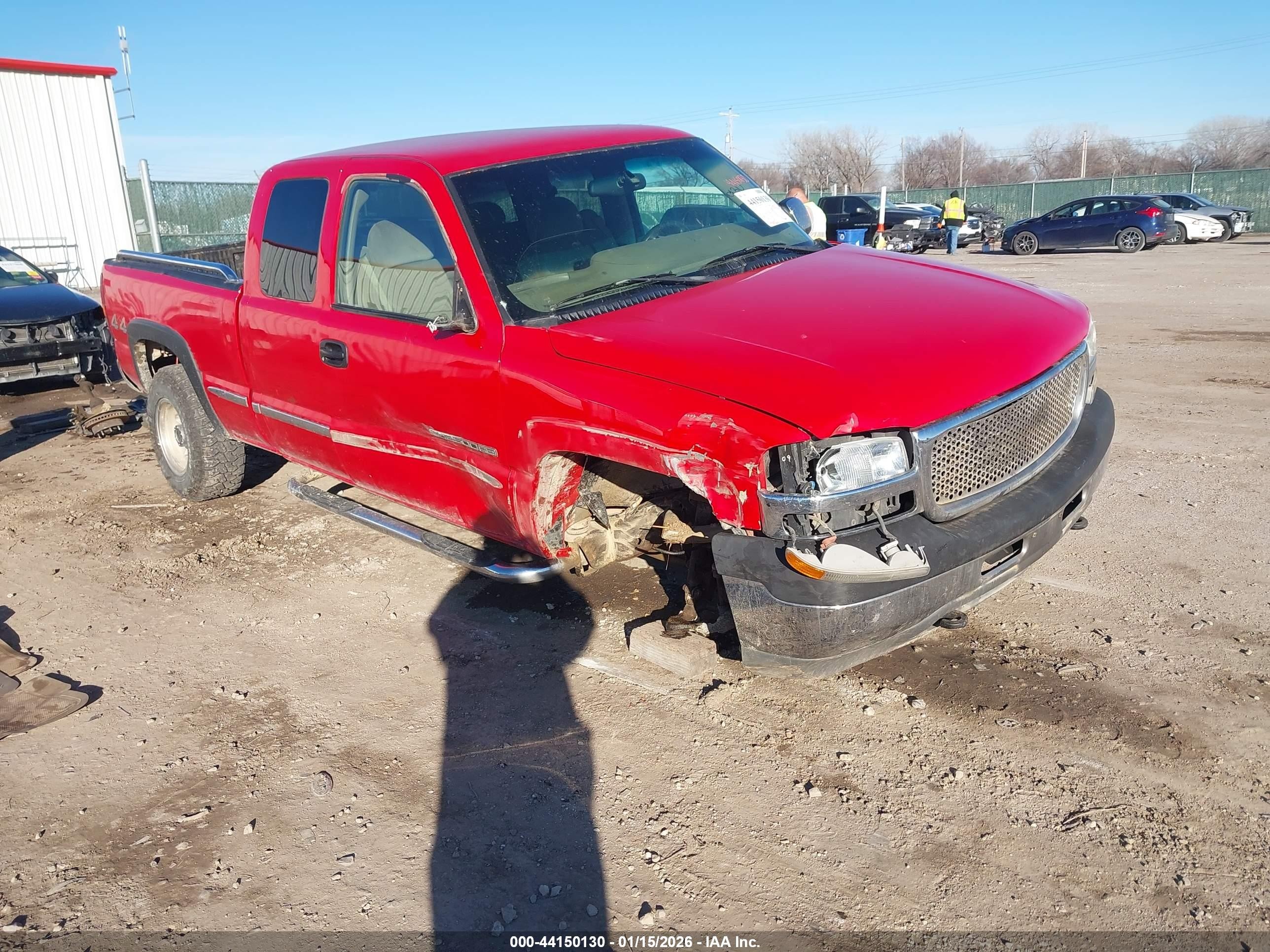 2002 GMC Sierra 2500HD SLE, VIN 1GTHK29U12E306385 — Front end