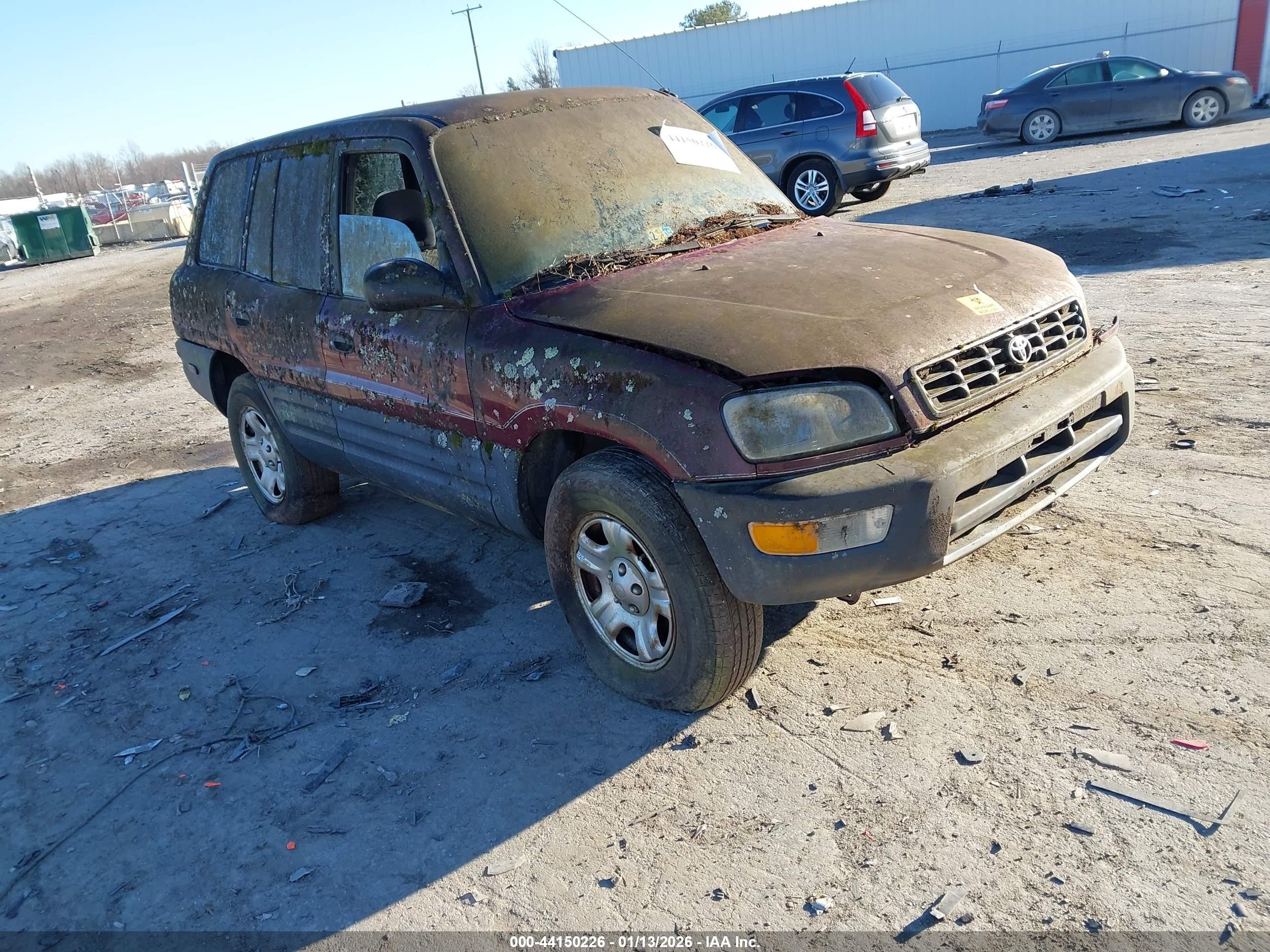 1998 Toyota RAV4, VIN JT3GP10V8W7038513 — Front end