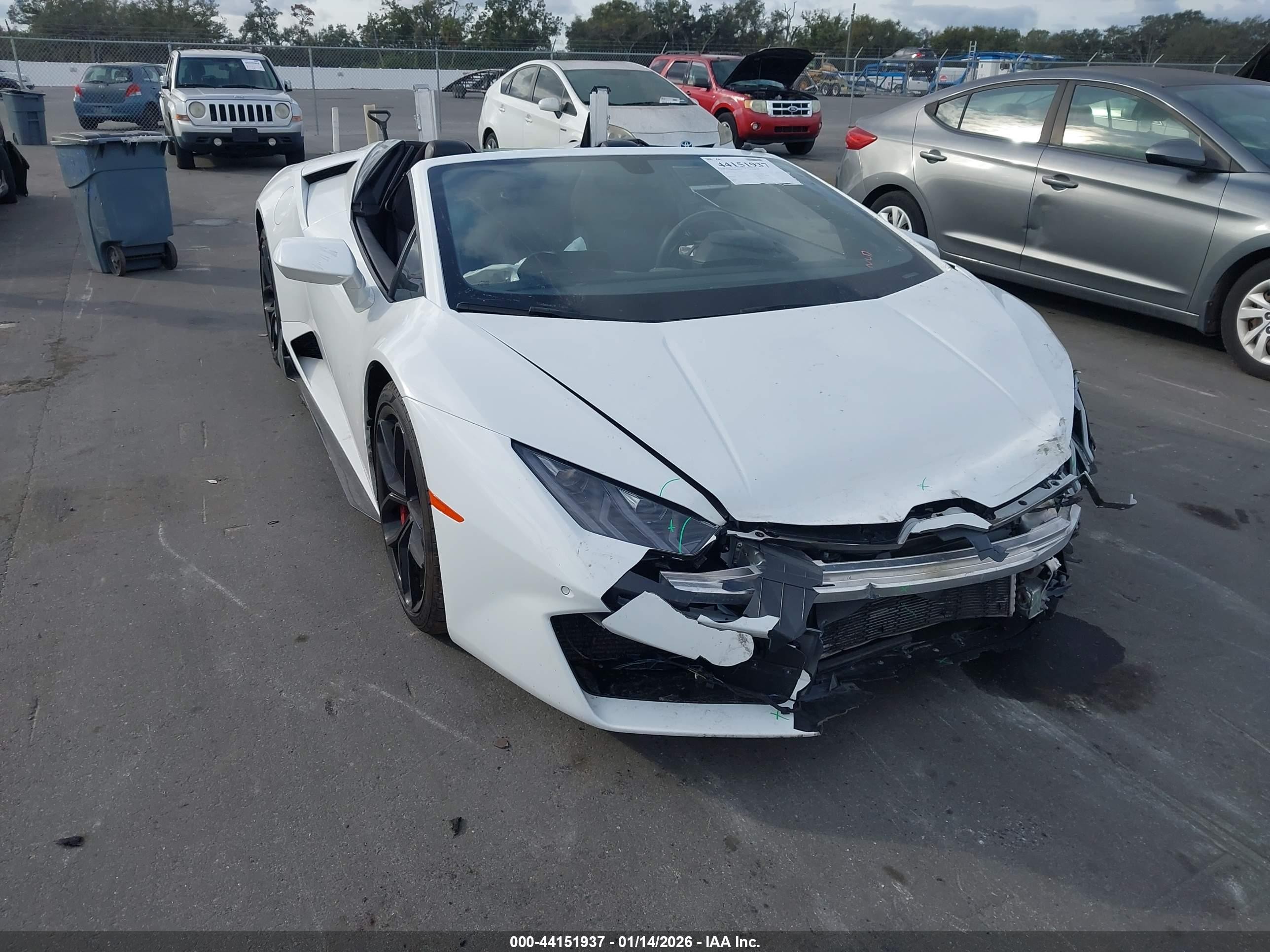 2018 Lamborghini Huracan, VIN ZHWUR2ZF5JLA10866 — Перед
