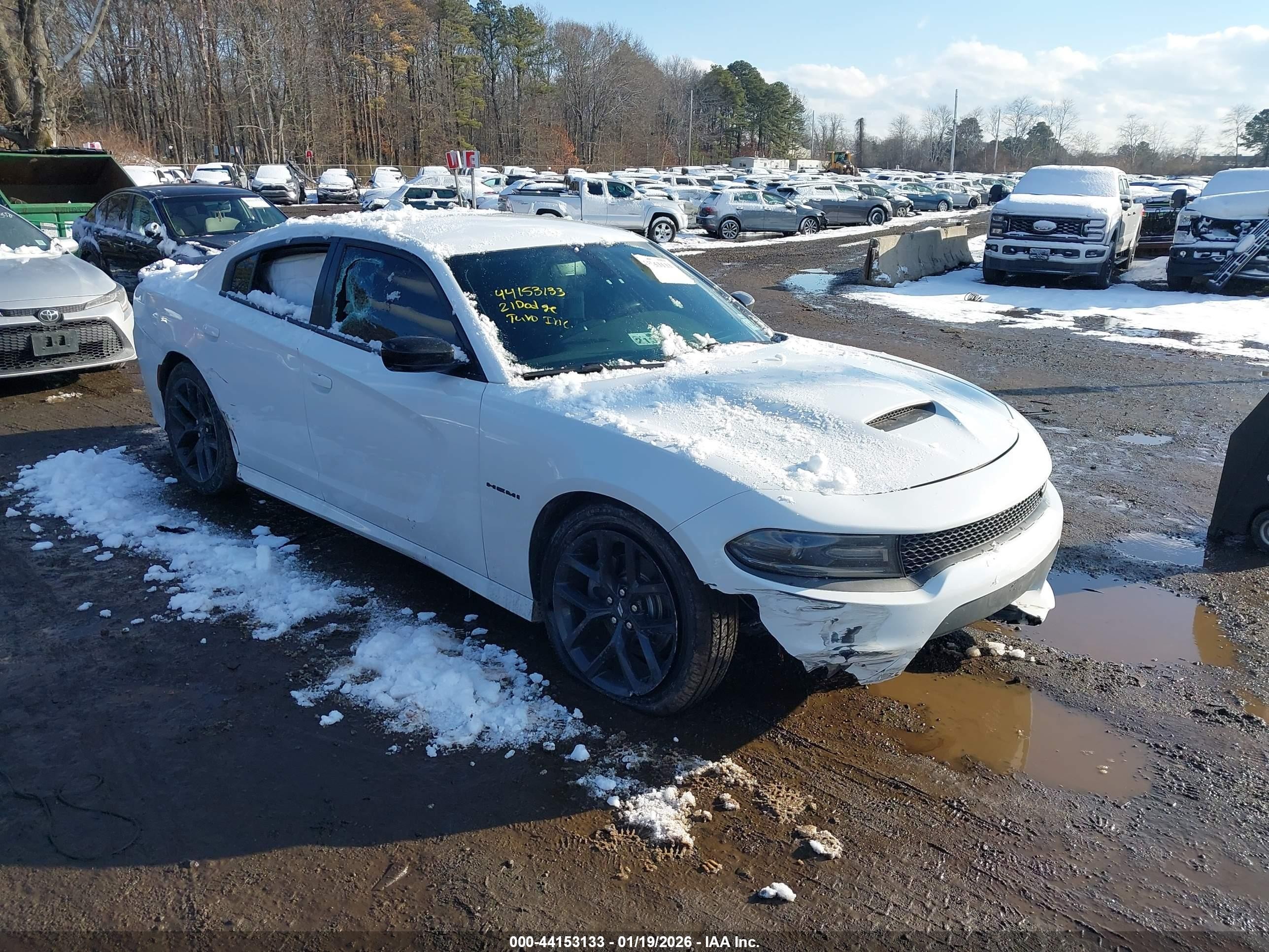 2021 Dodge Charger R/T, VIN 2C3CDXCT6MH565732 — Front end