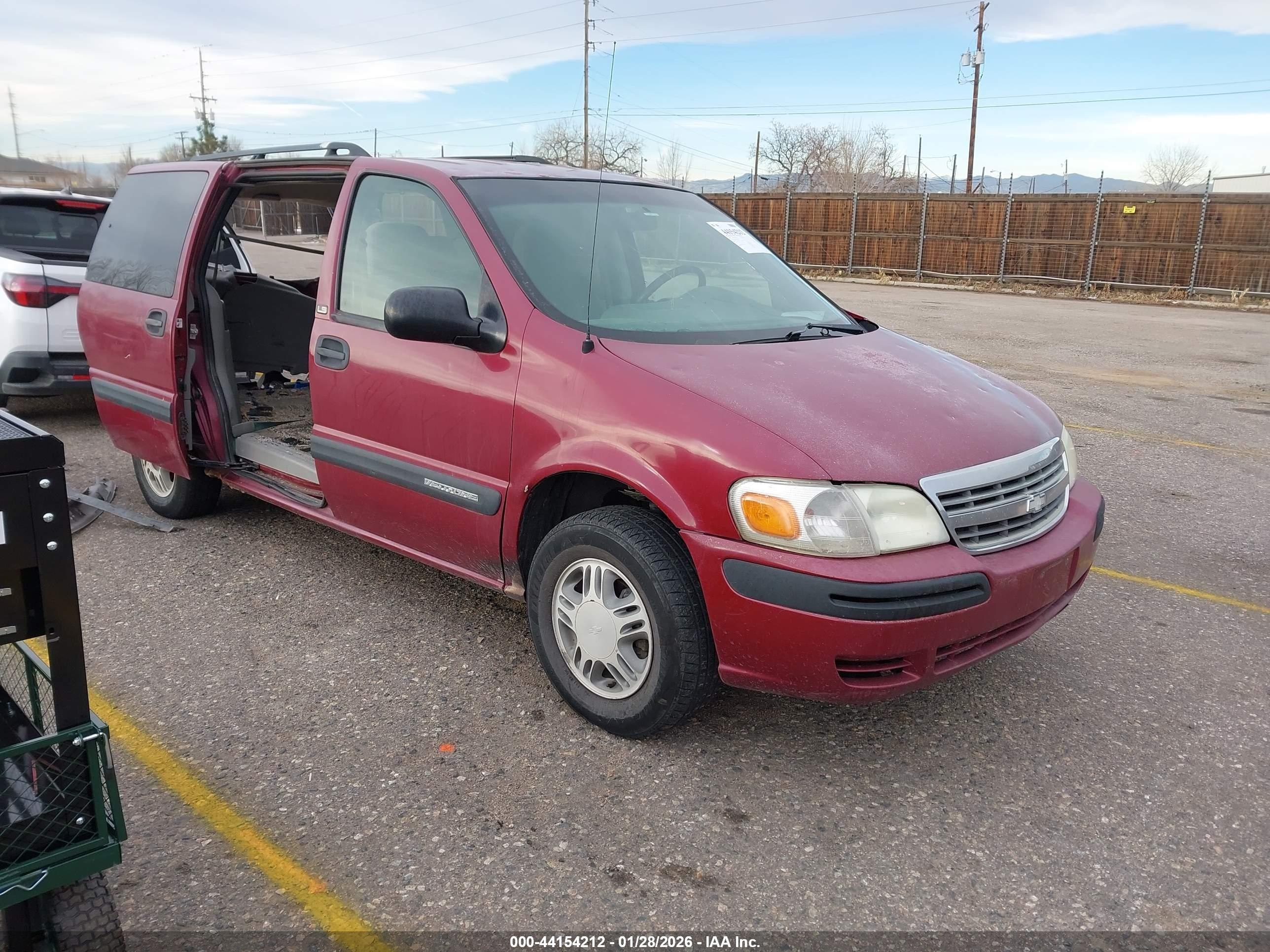 2004 Chevrolet Venture LS, VIN 1GNDX03E84D266604 — Rear end