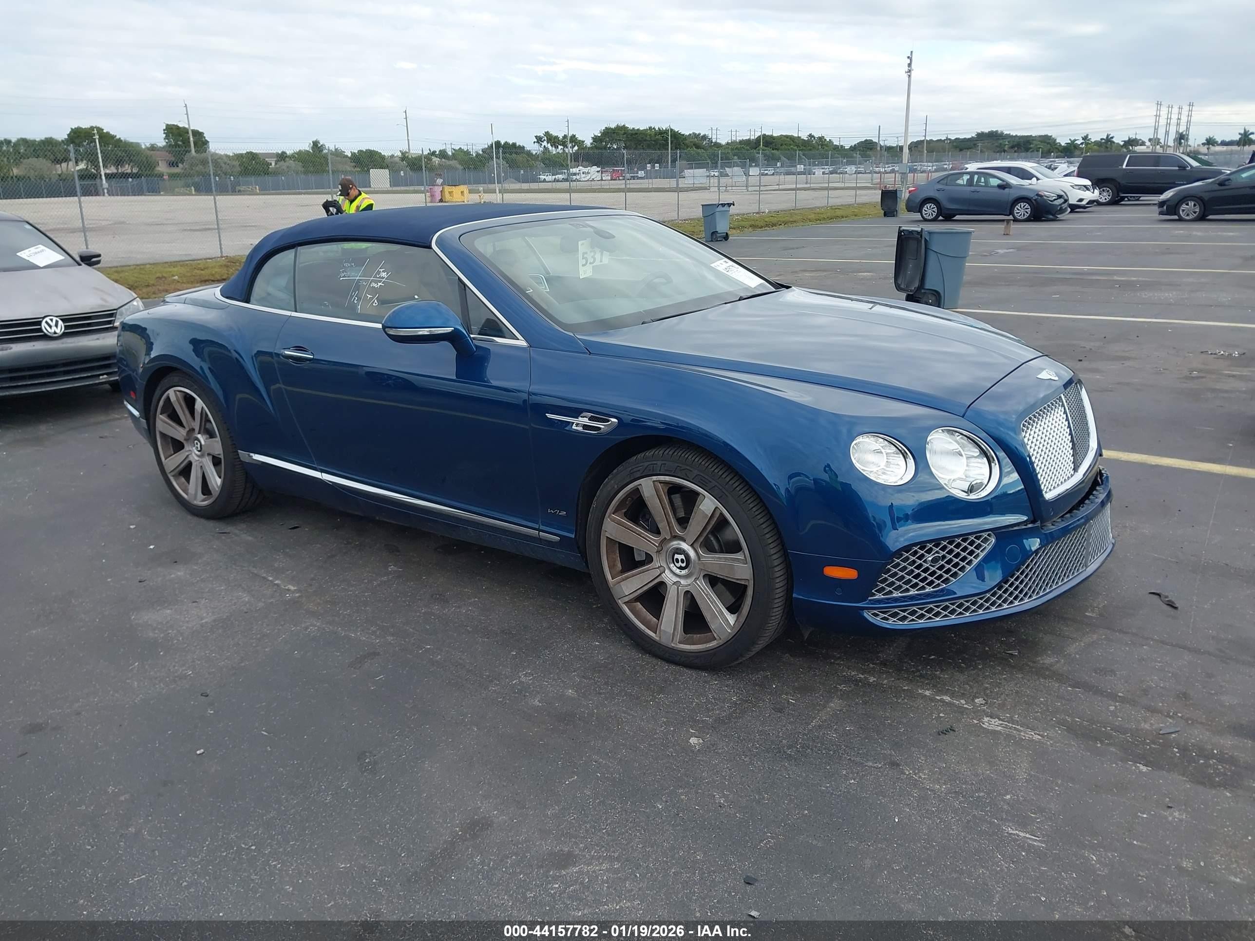 2016 Bentley Continental GT W12, VIN SCBGU3ZA3GC052654 — Front end