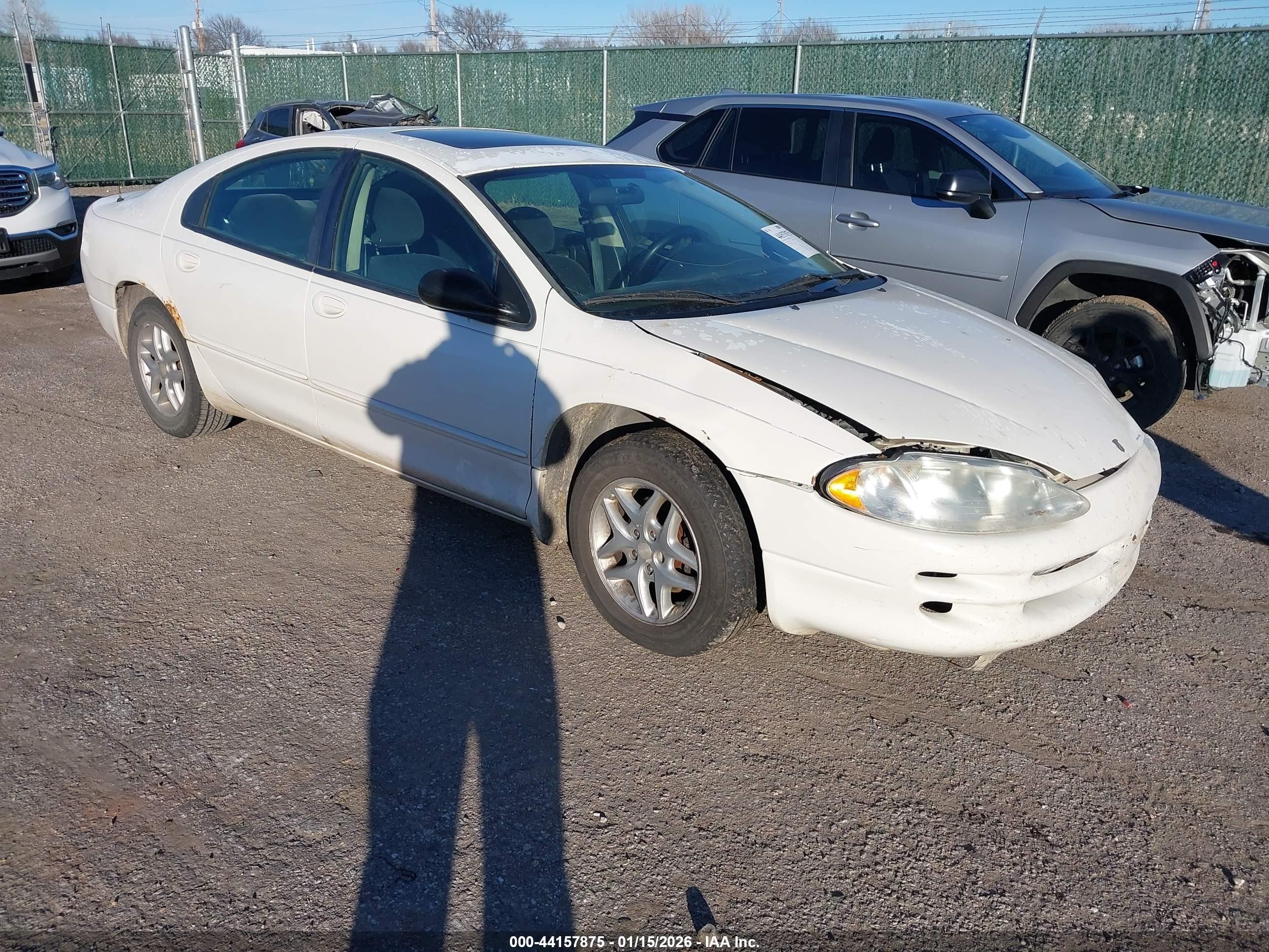 2003 Dodge Intrepid SE, VIN 2B3HD46RX3H510619 — Перед