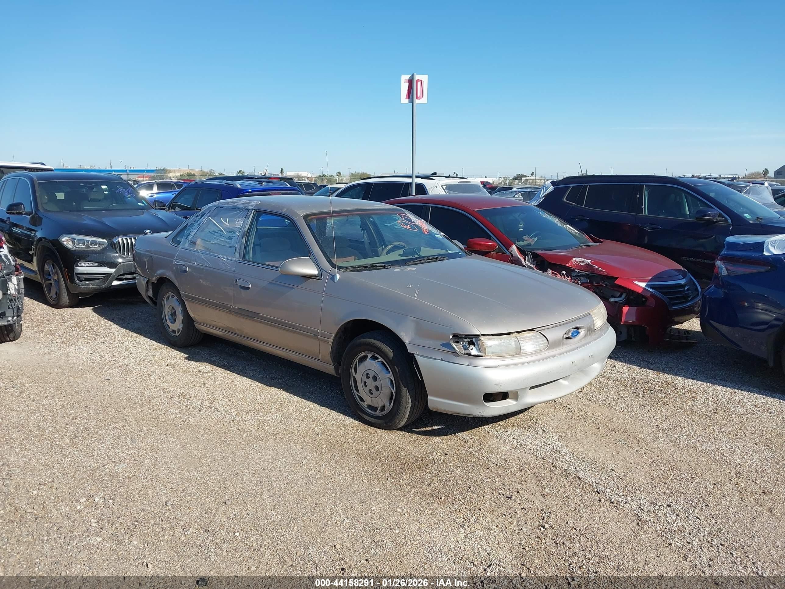 1994 Ford Taurus GL, VIN 1FALP5249RA106868 — Vandalism