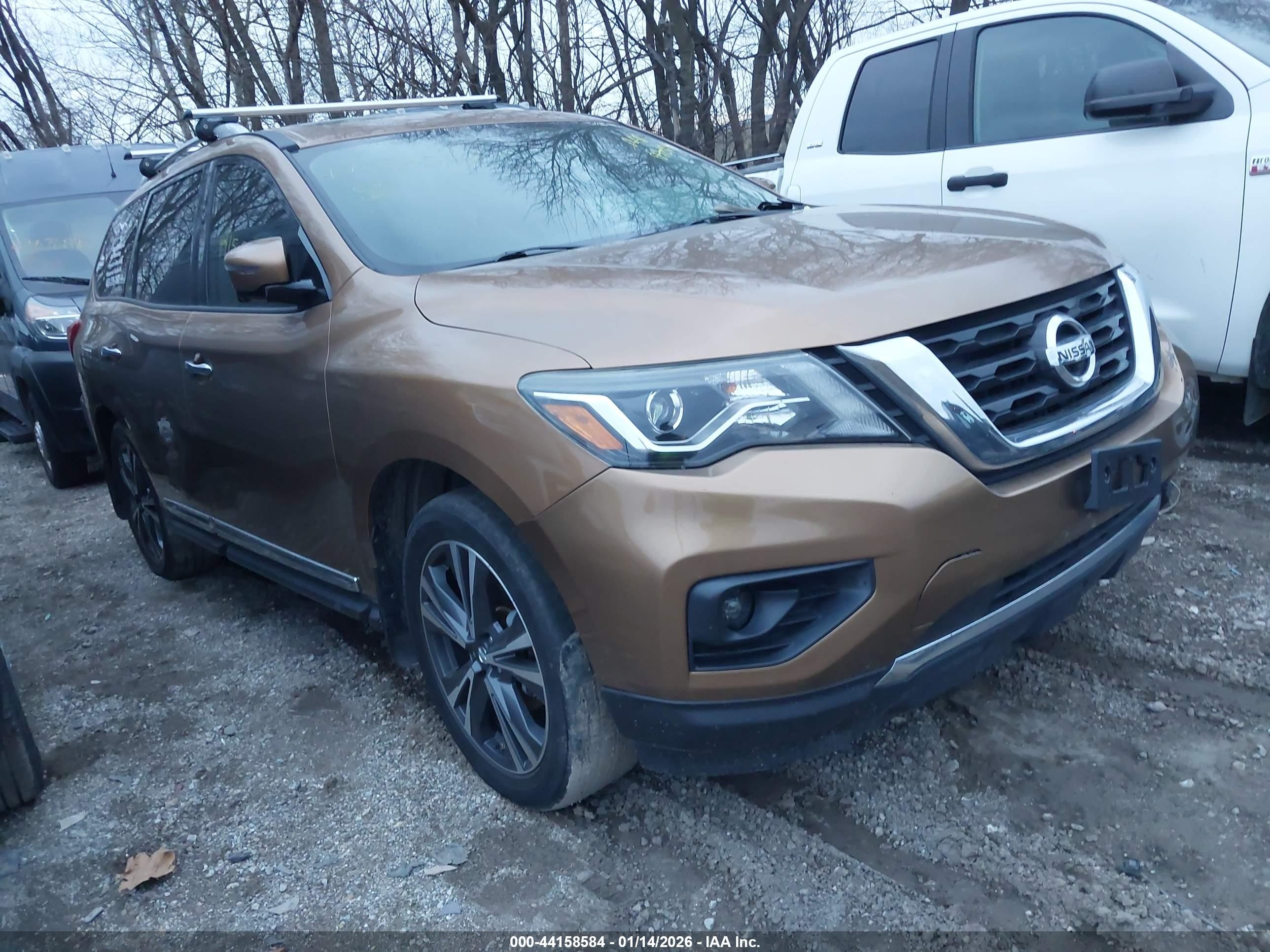 2017 Nissan Pathfinder SL, VIN 5N1DR2MM3HC612540 — Auction photo