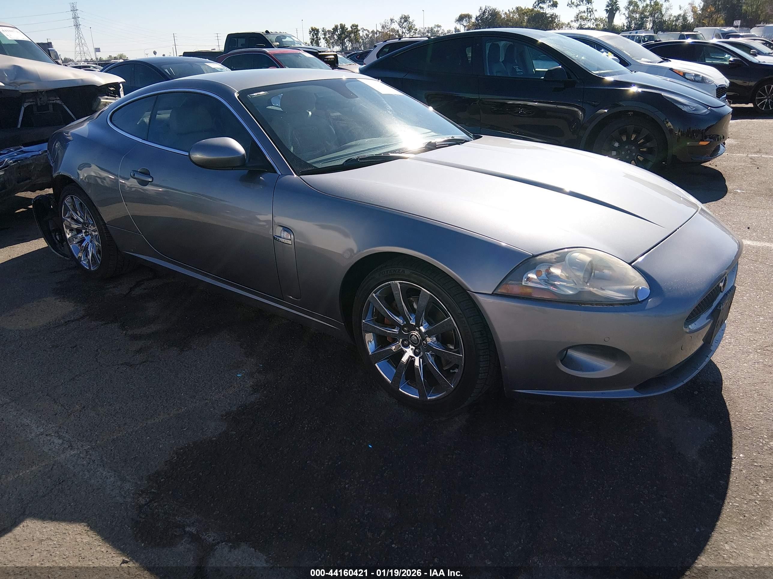 2009 Jaguar XK, VIN SAJWA43B295B31978 — Side