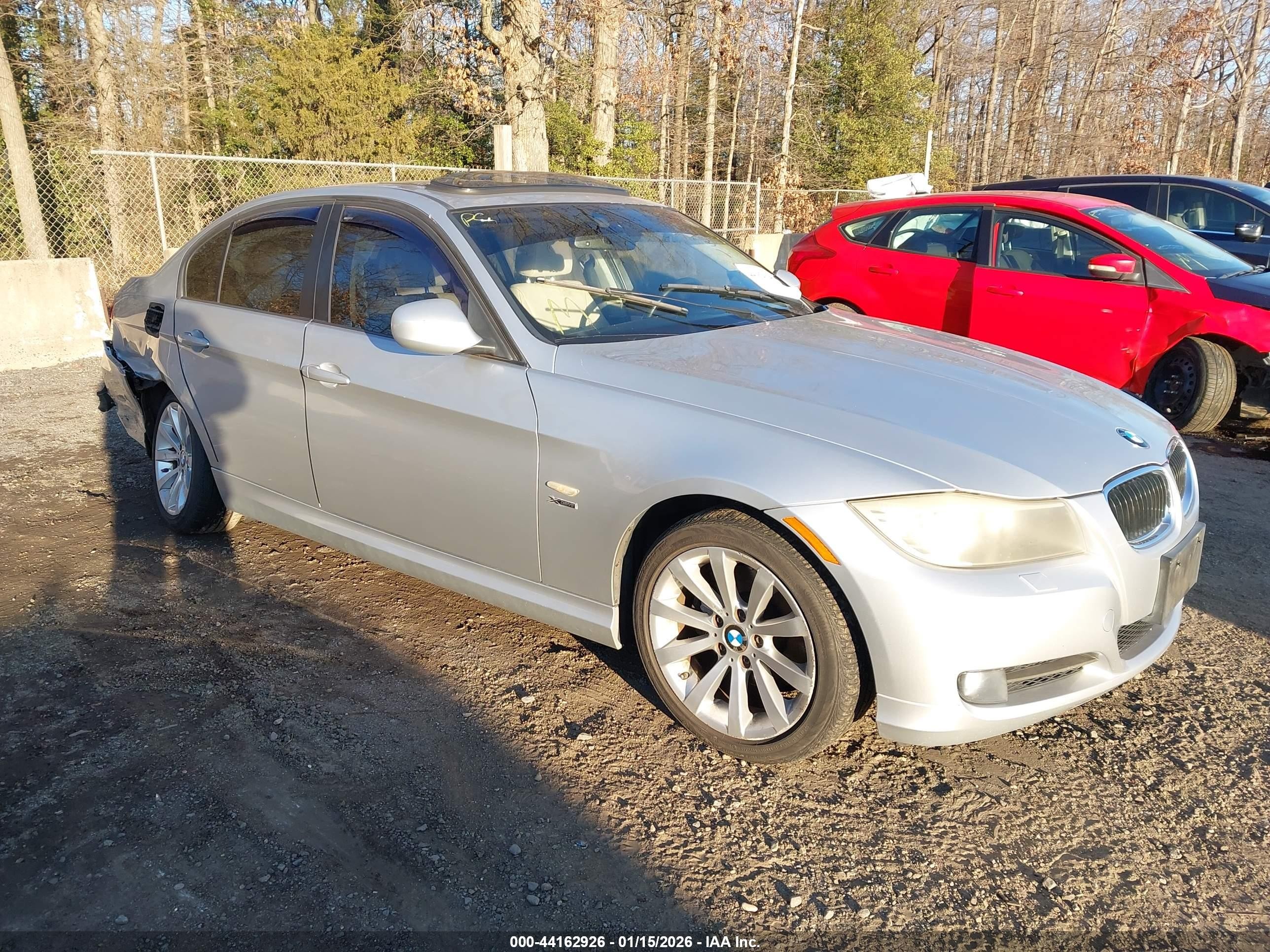 2011 BMW 3 Series 328i xDrive, VIN WBAPK5G5XBNN30549 — Rear end