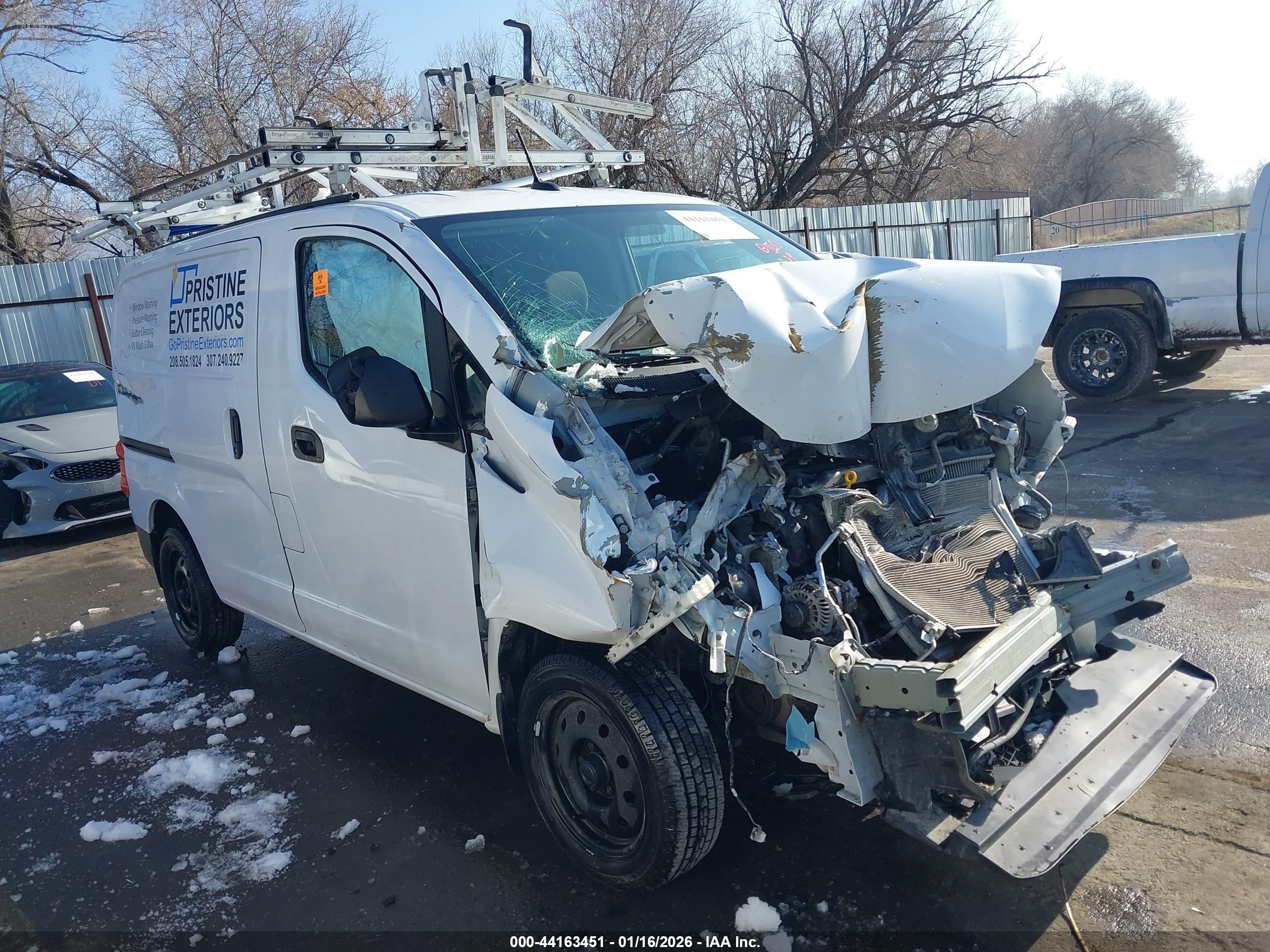 2020 Nissan NV200 SV, VIN 3N6CM0KN4LK705078 — Front end
