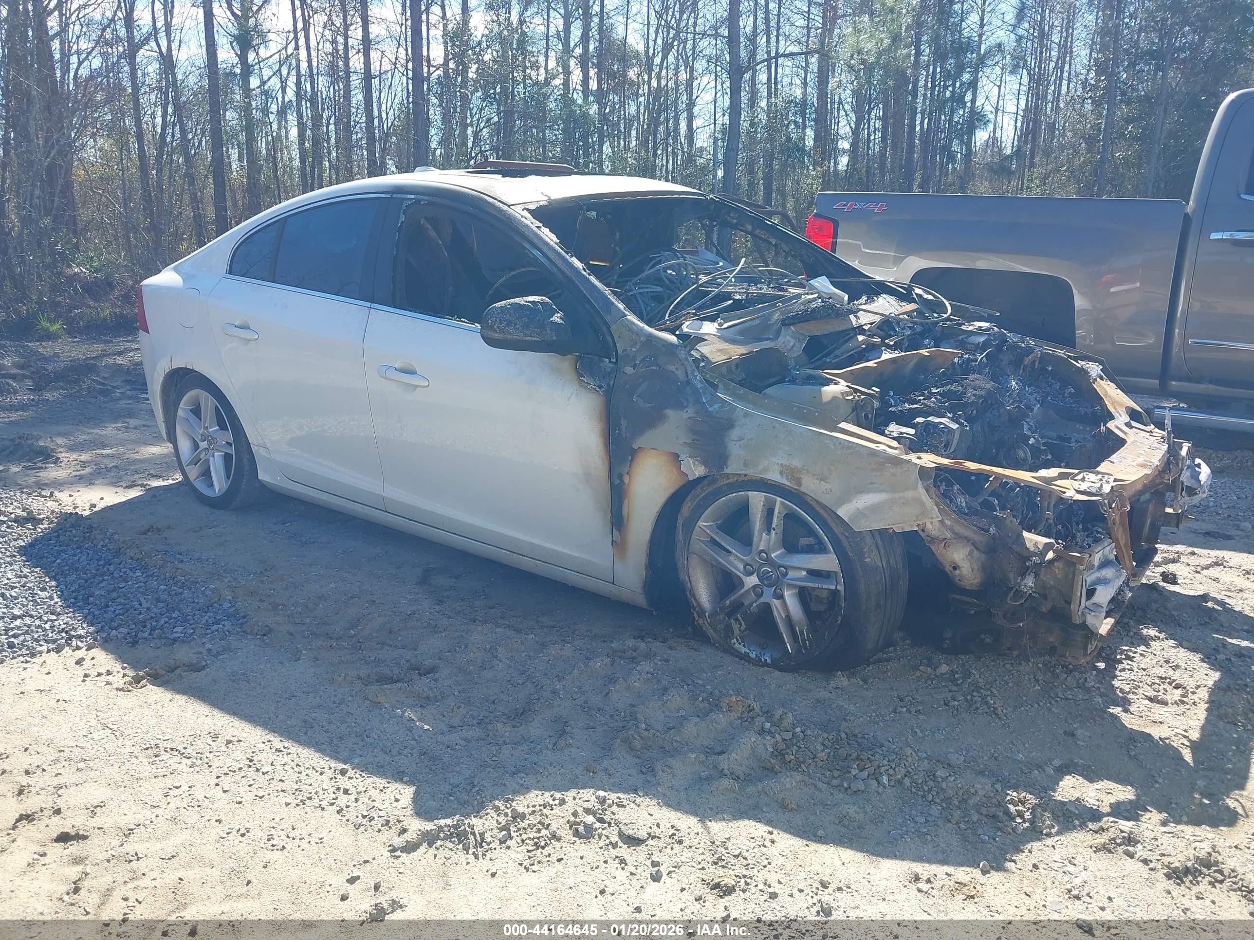 2015 Volvo S60 T5 Drive-E Premier, VIN YV140MFB1F1314710 — Interior fire