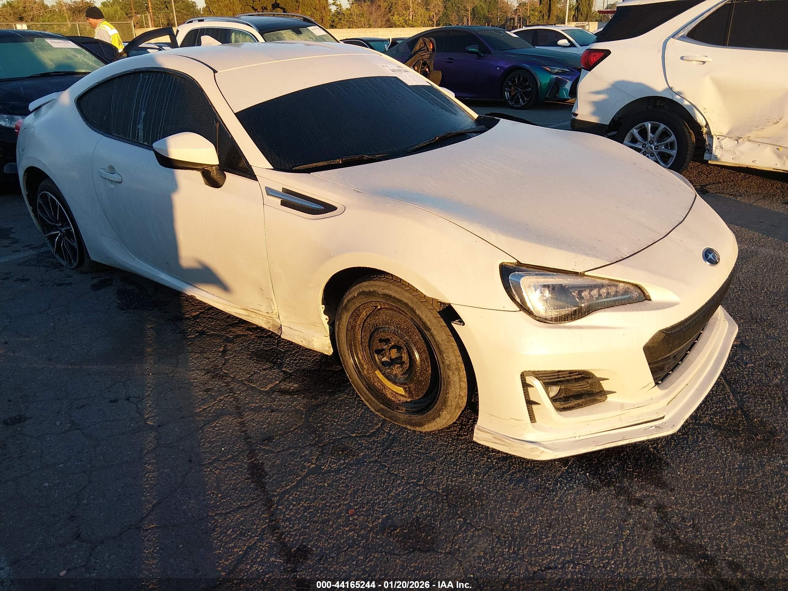 2018 Subaru BRZ Limited, VIN JF1ZCAC17J9601644 — Бок