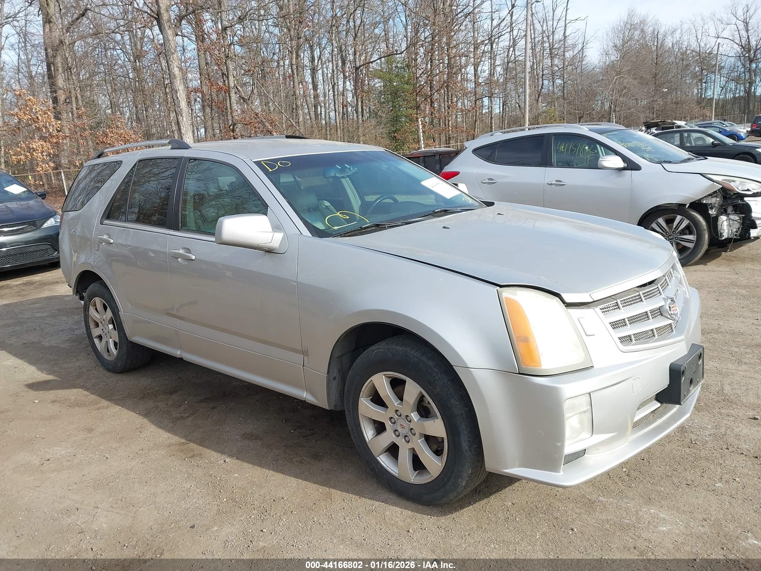 2008 Cadillac SRX AWD, VIN 1GYEE437180156013 — Rear end