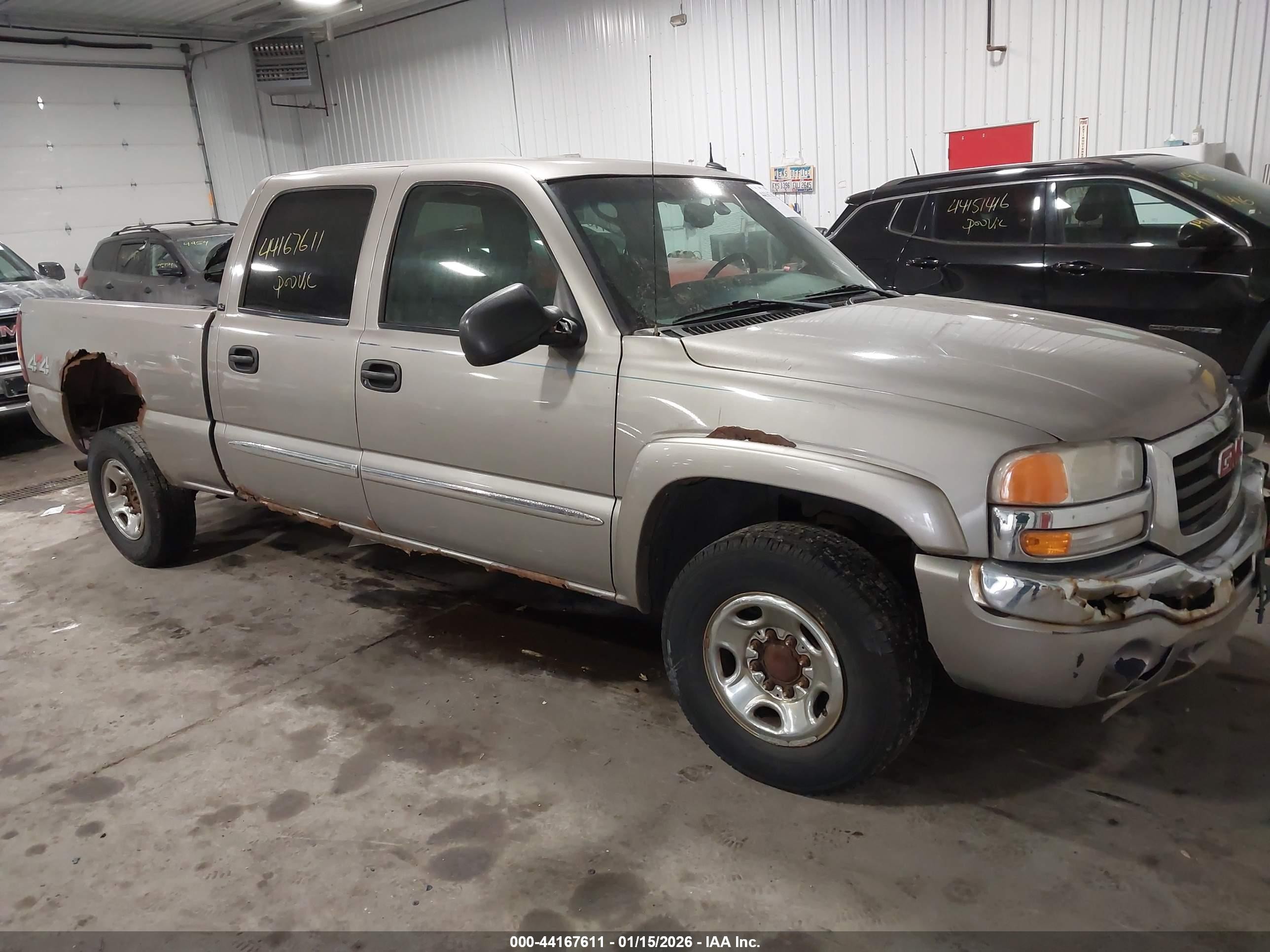 2003 GMC Sierra 1500HD SLE, VIN 1GTGK13U93F138313 — Side