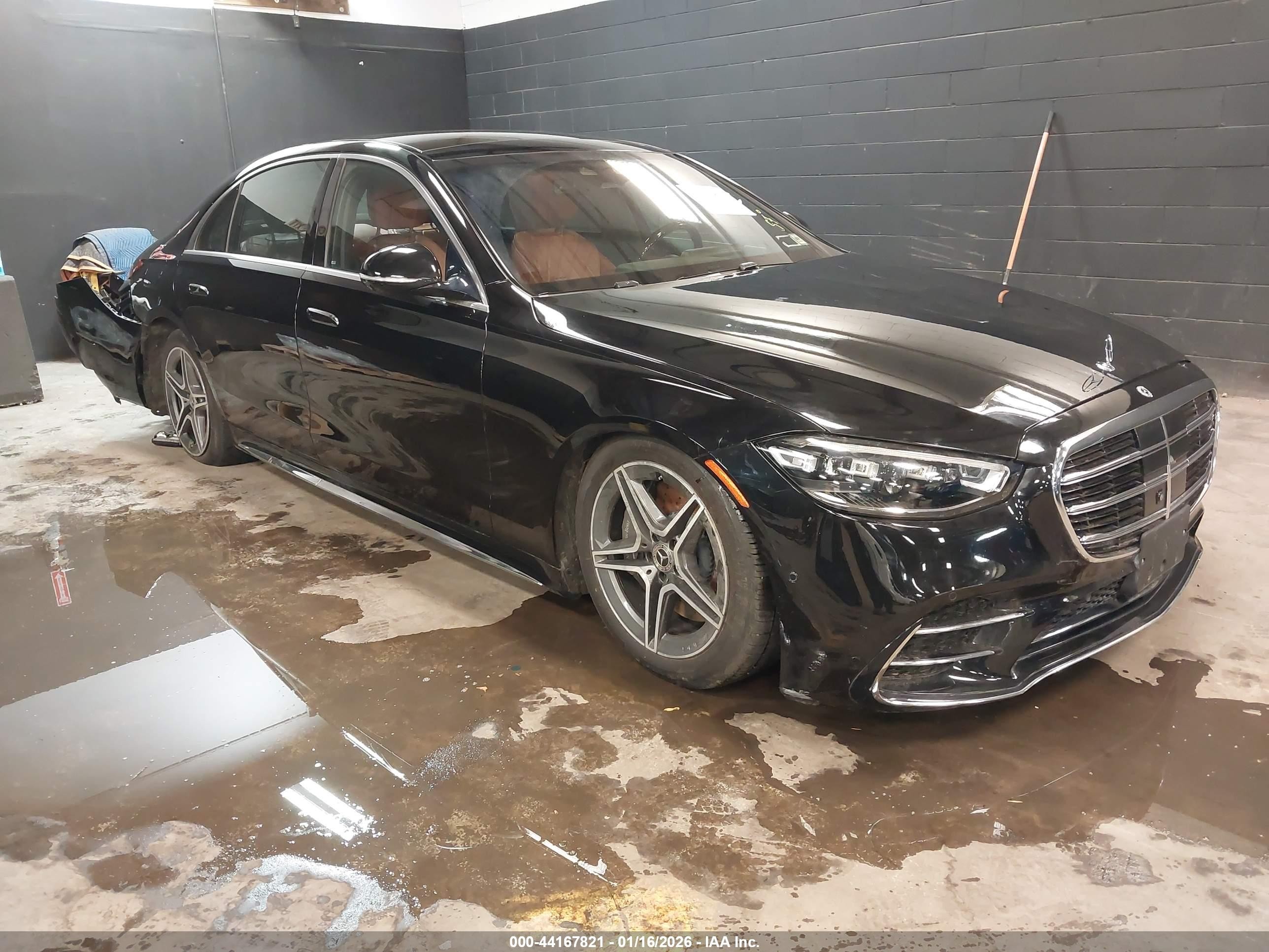 2024 Mercedes-Benz S 580e, VIN W1K6G6KB3RA276189 — Rear end