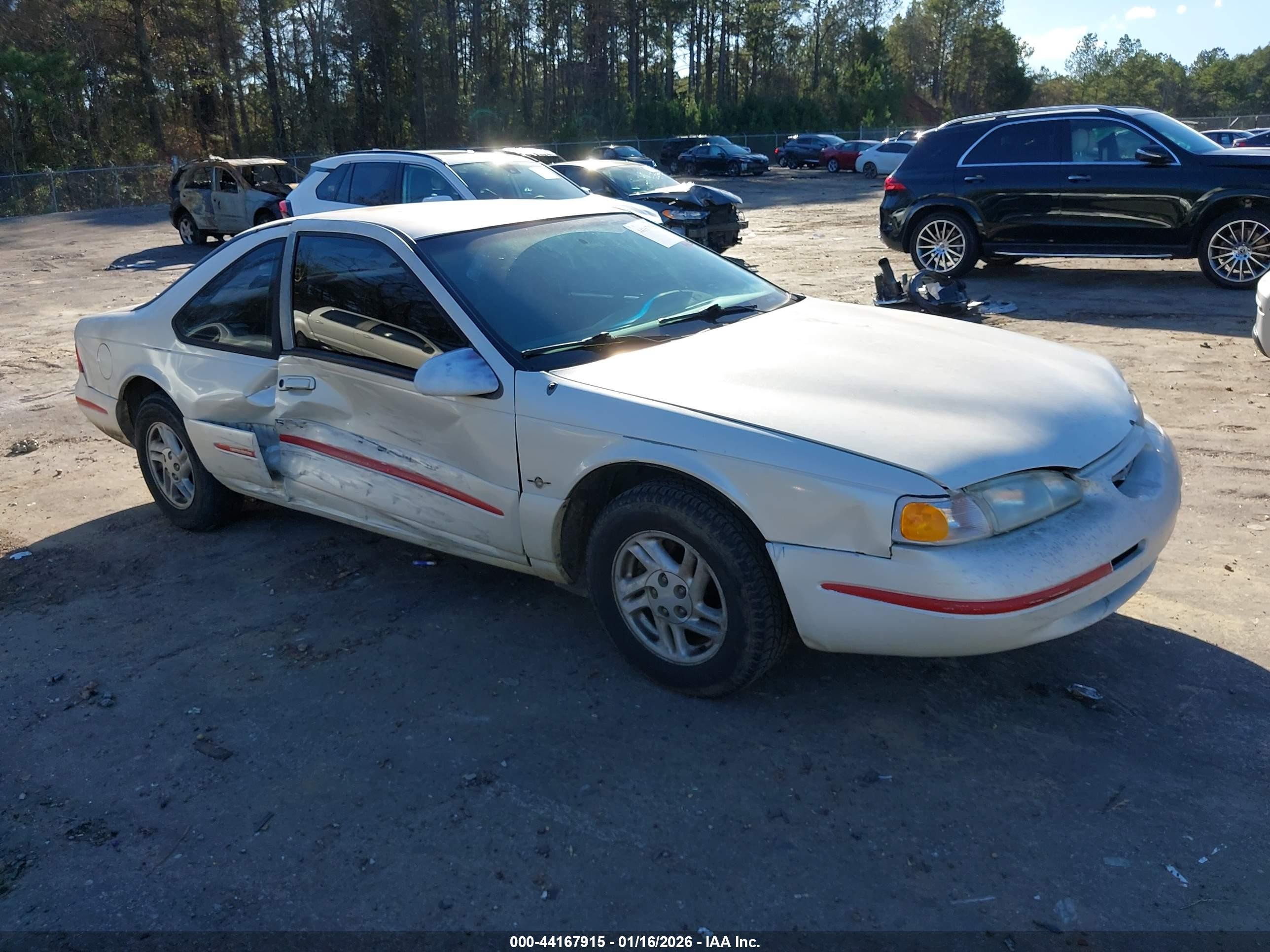 1996 Ford Thunderbird LX, VIN 1FALP6244TH184303 — Side