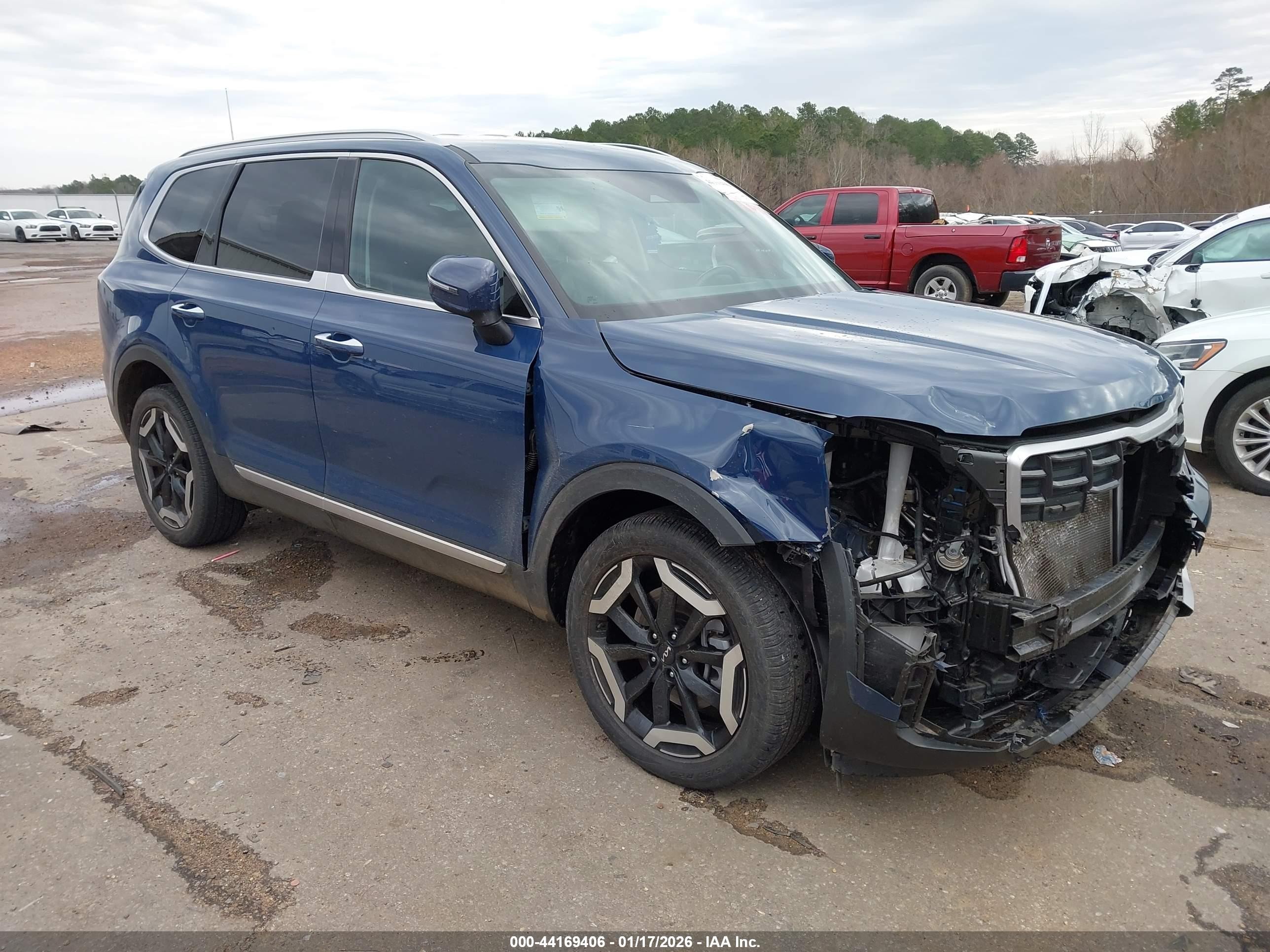 2024 Kia Telluride S, VIN 5XYP6DGC8RG480185 — Front end