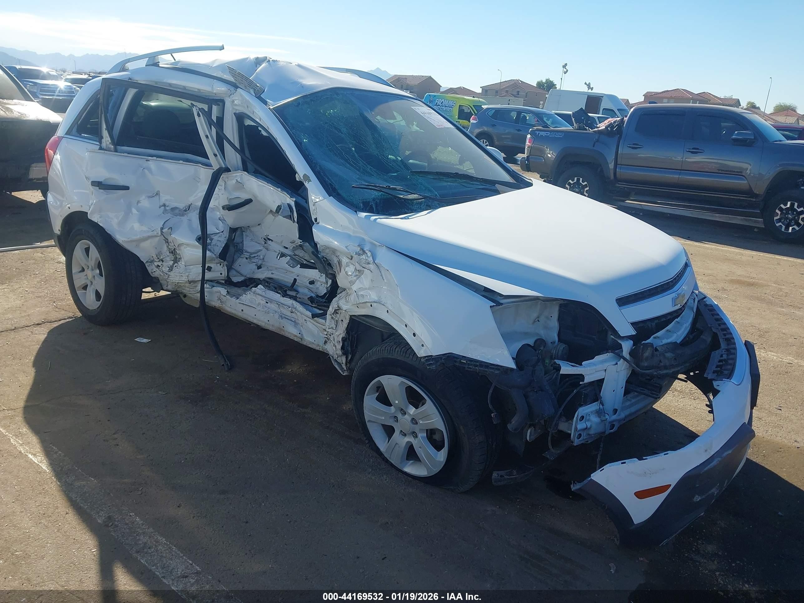 2013 Chevrolet Captiva Sport LS, VIN 3GNAL2EK7DS635840 — Front end