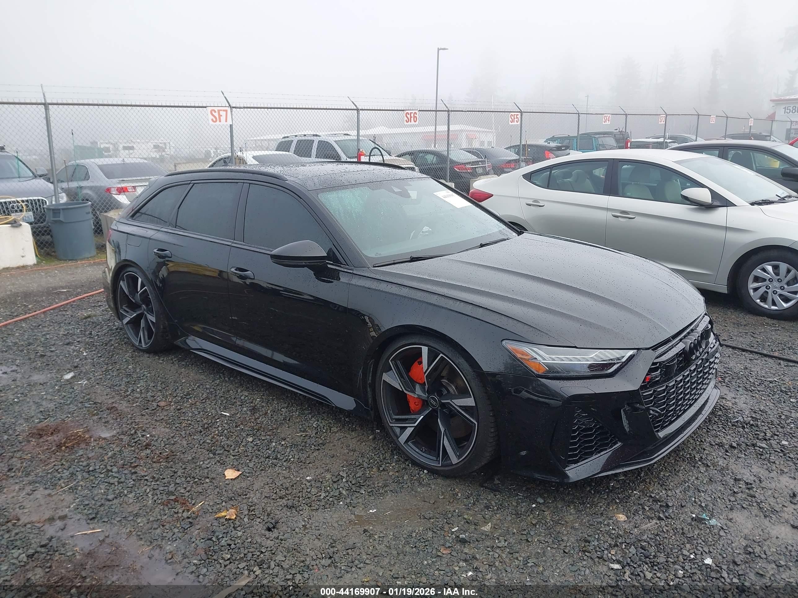 2022 Audi RS 6, VIN WUA1CBF25NN905198 — Front end