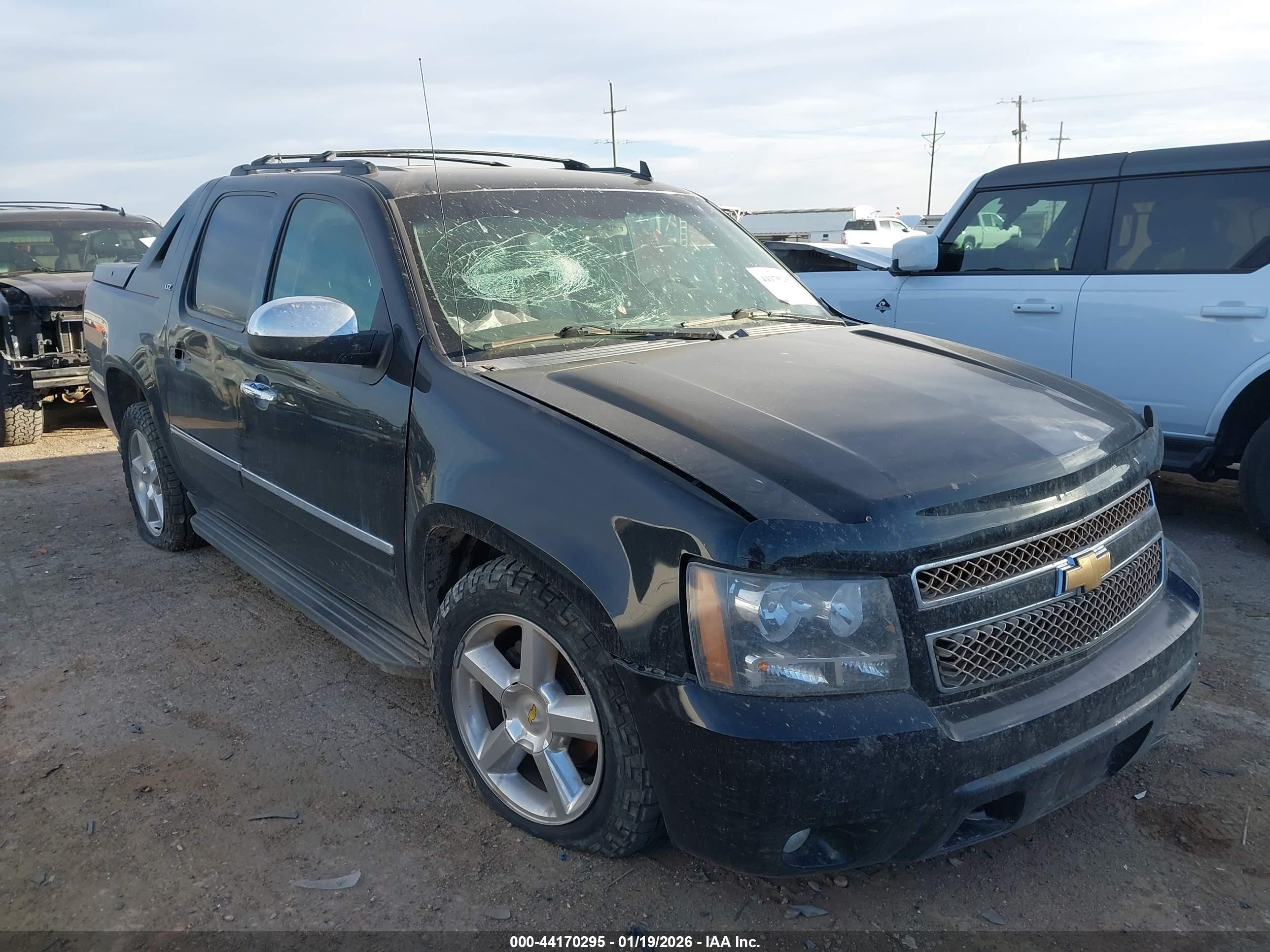 2012 Chevrolet Avalanche LTZ, VIN 3GNMCGE09CG178443 — Перед