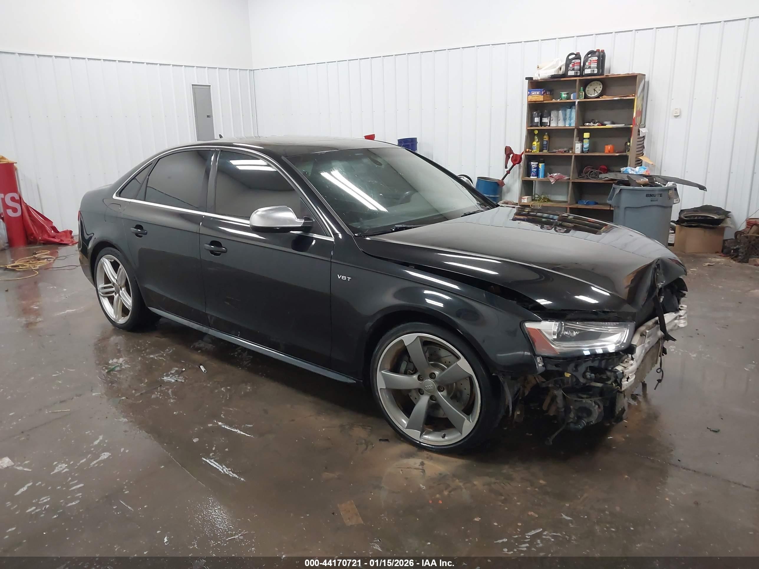 2014 Audi S4 Prestige, VIN WAUKGAFL5EA086156 — Front end