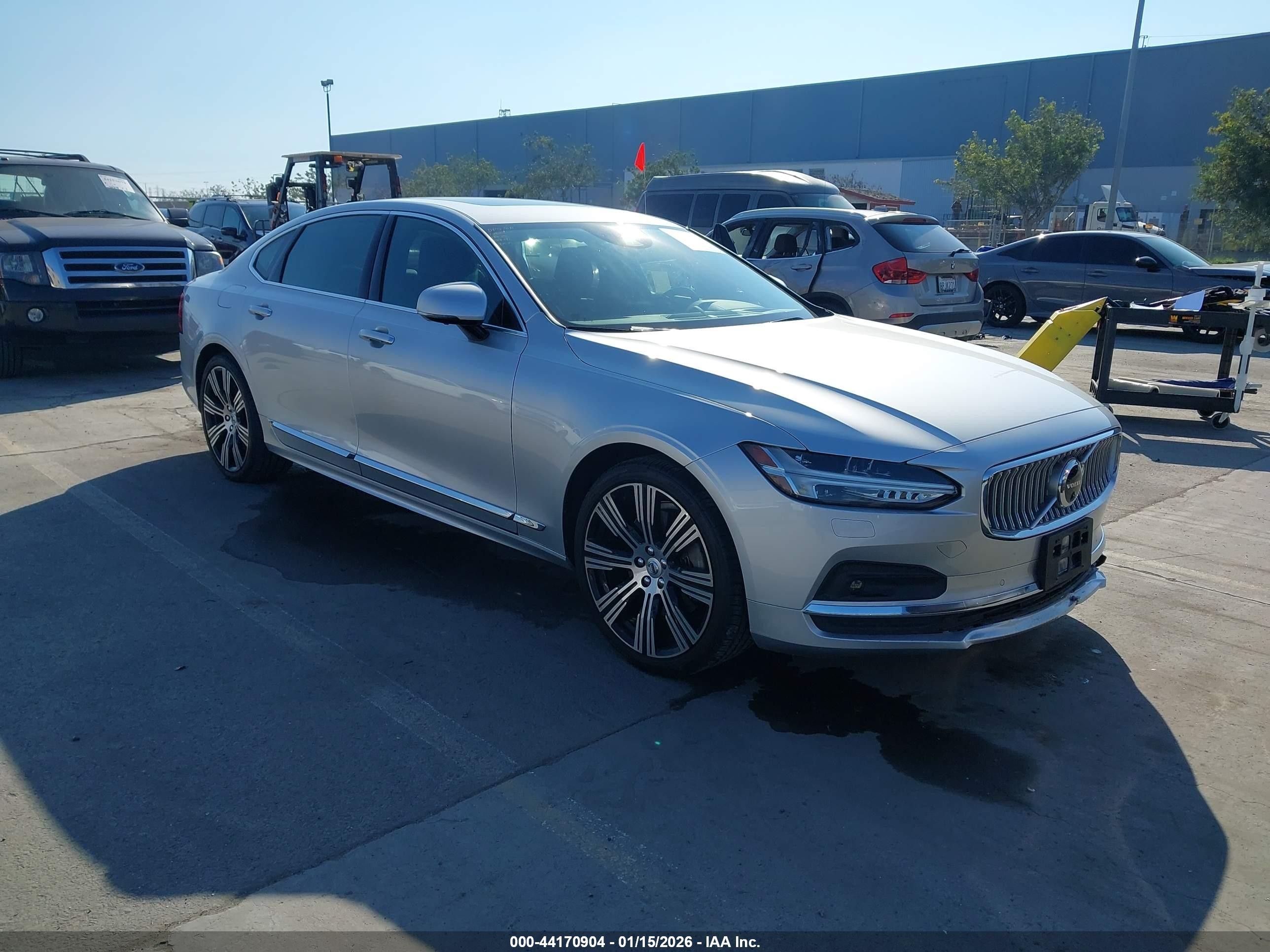 2021 Volvo S90 Inscription, VIN LVYA22ML4MP196528 — Undercarriage