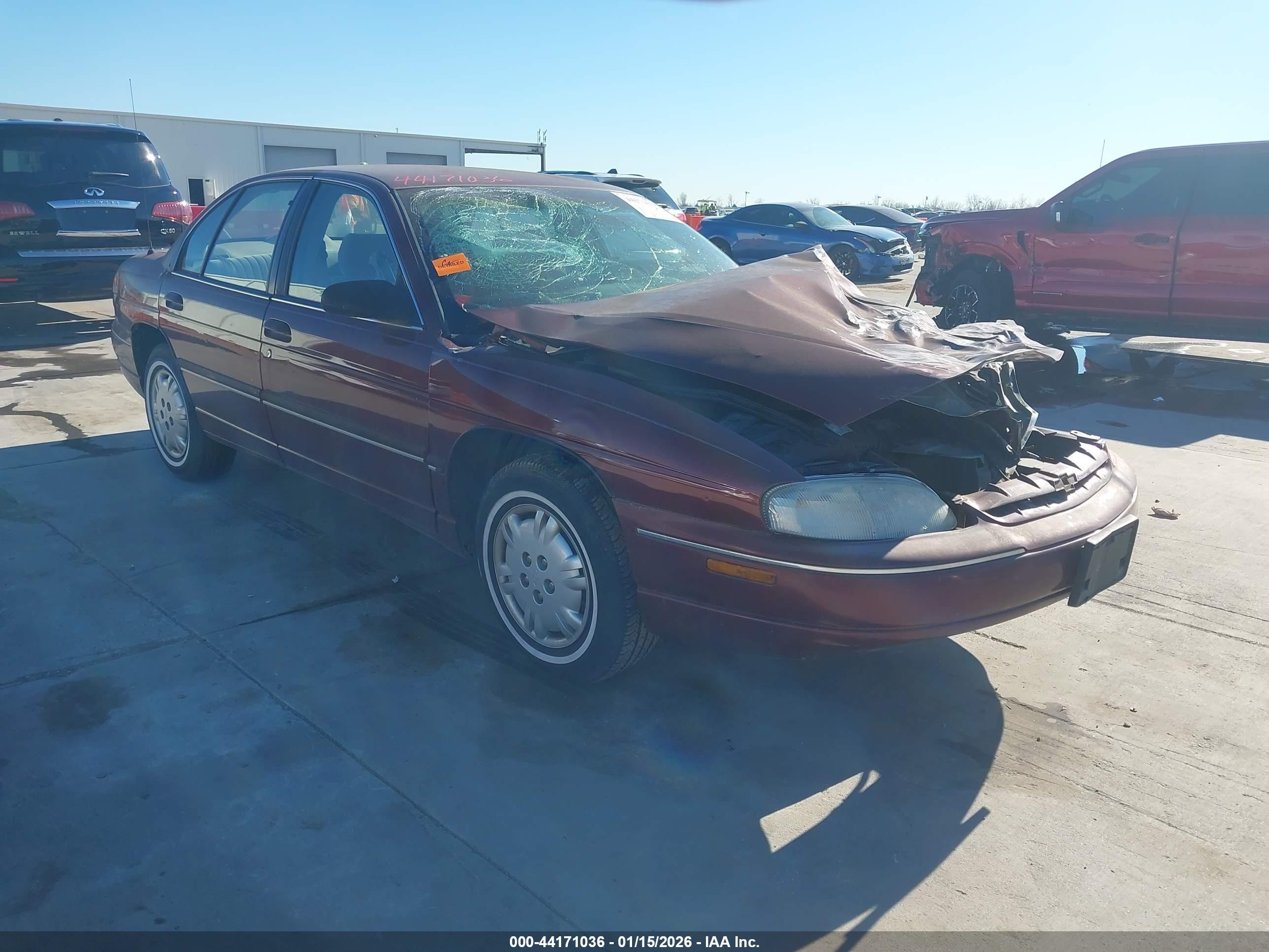 1999 Chevrolet Lumina, VIN 2G1WL52M1X9200098 — Перед