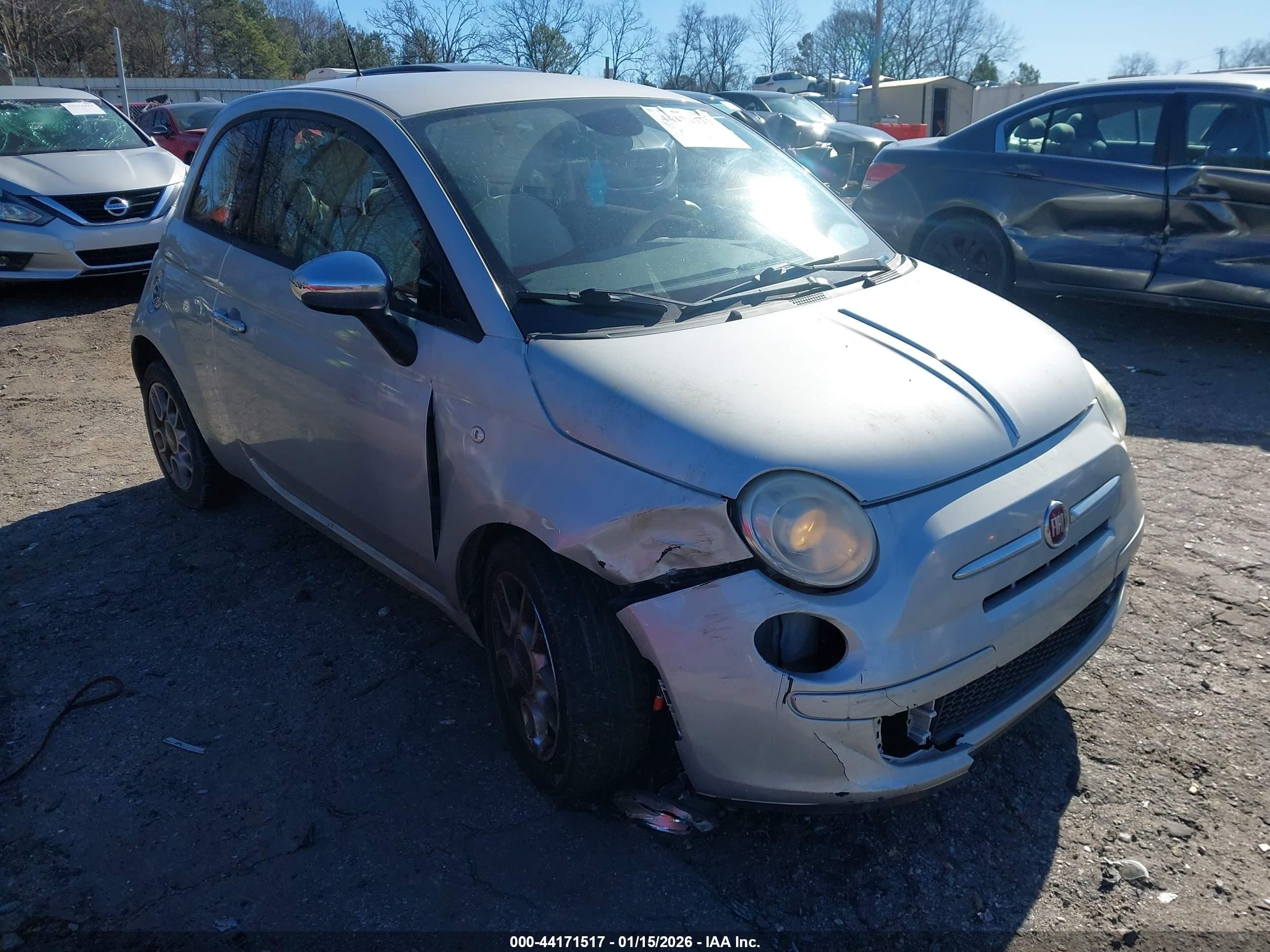 2014 FIAT 500 Pop, VIN 3C3CFFAR5ET252871 — Side