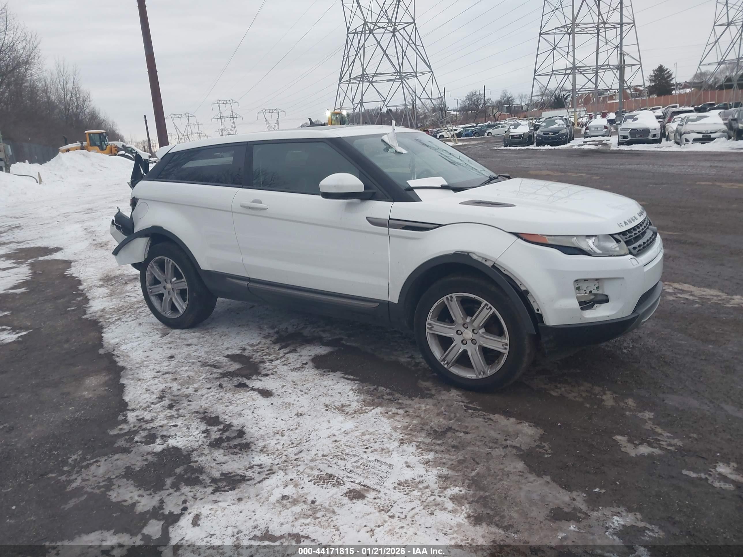 2015 Land Rover Range Rover Evoque Pure Plus, VIN SALVP1BG7FH017575 — Rear end