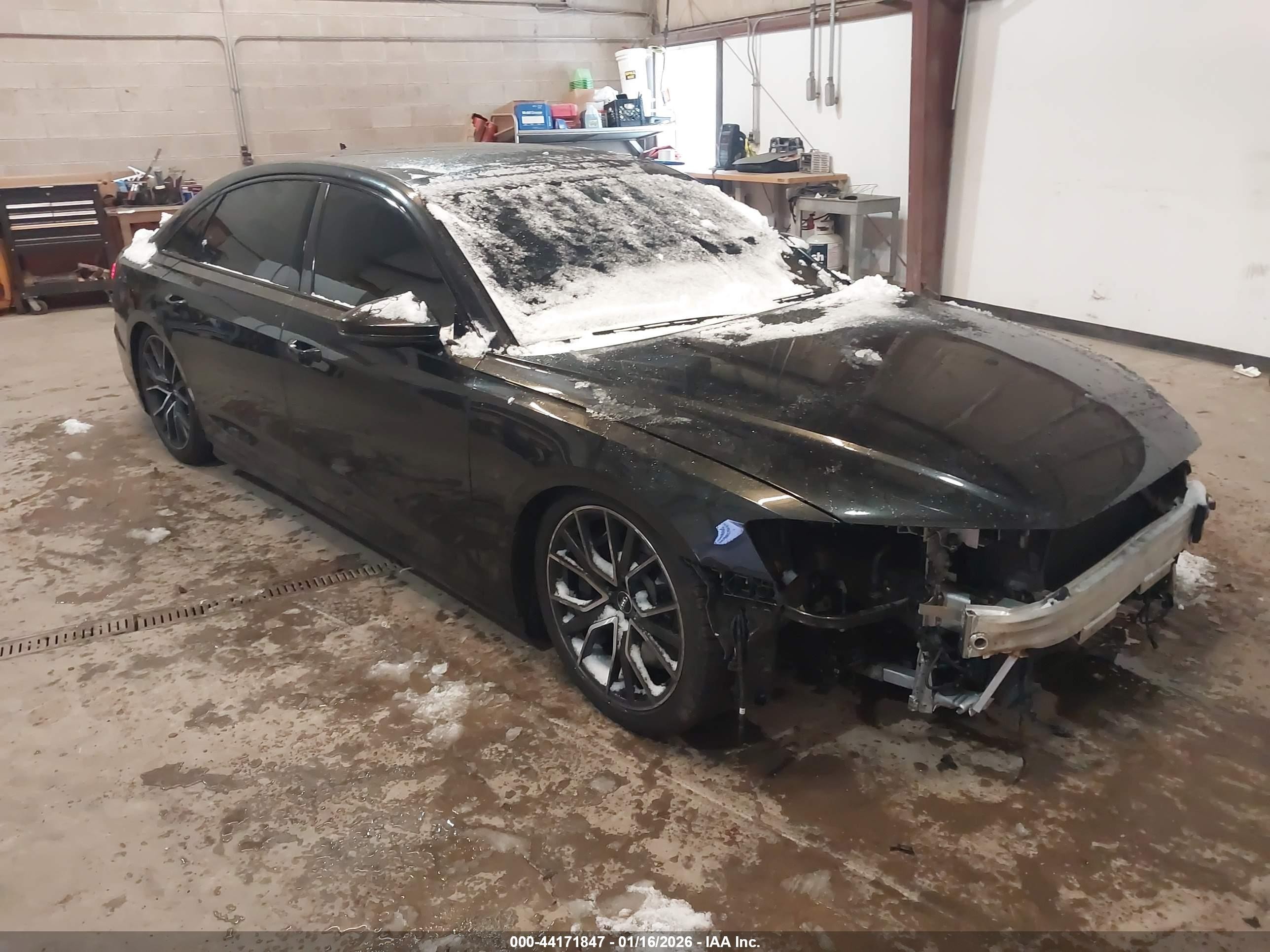2020 Audi A8, VIN WAU8EAF88LN011372 — Front end