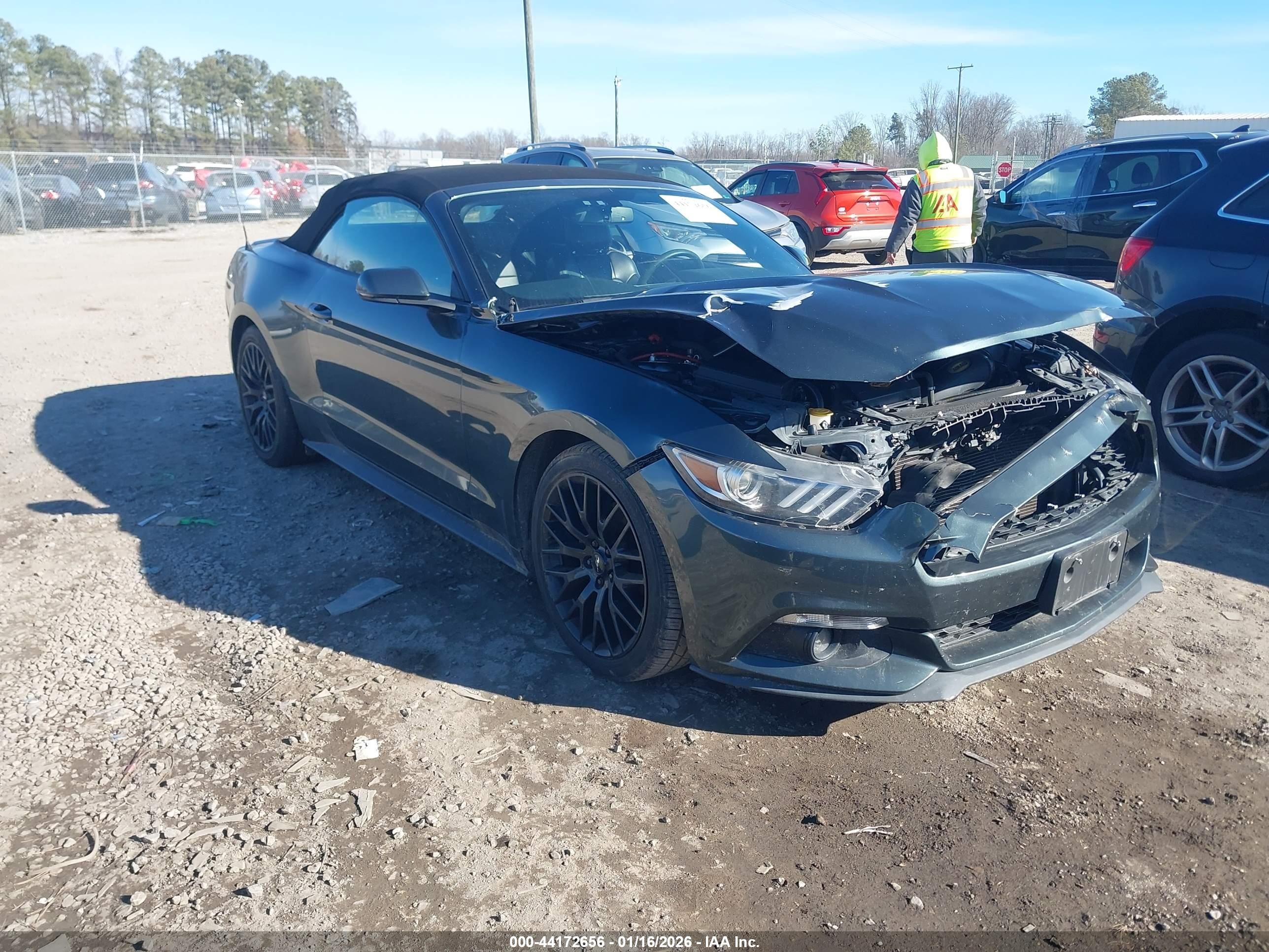 2016 Ford Mustang EcoBoost Premium, VIN 1FATP8UH6G5307537 — Front end