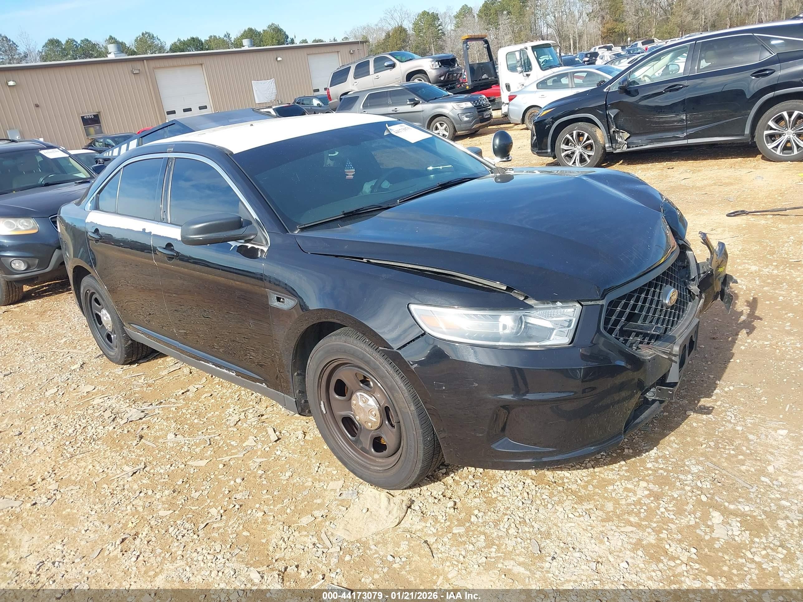 2019 Ford Police Interceptor, VIN 1FAHP2MK8KG101454 — Front end