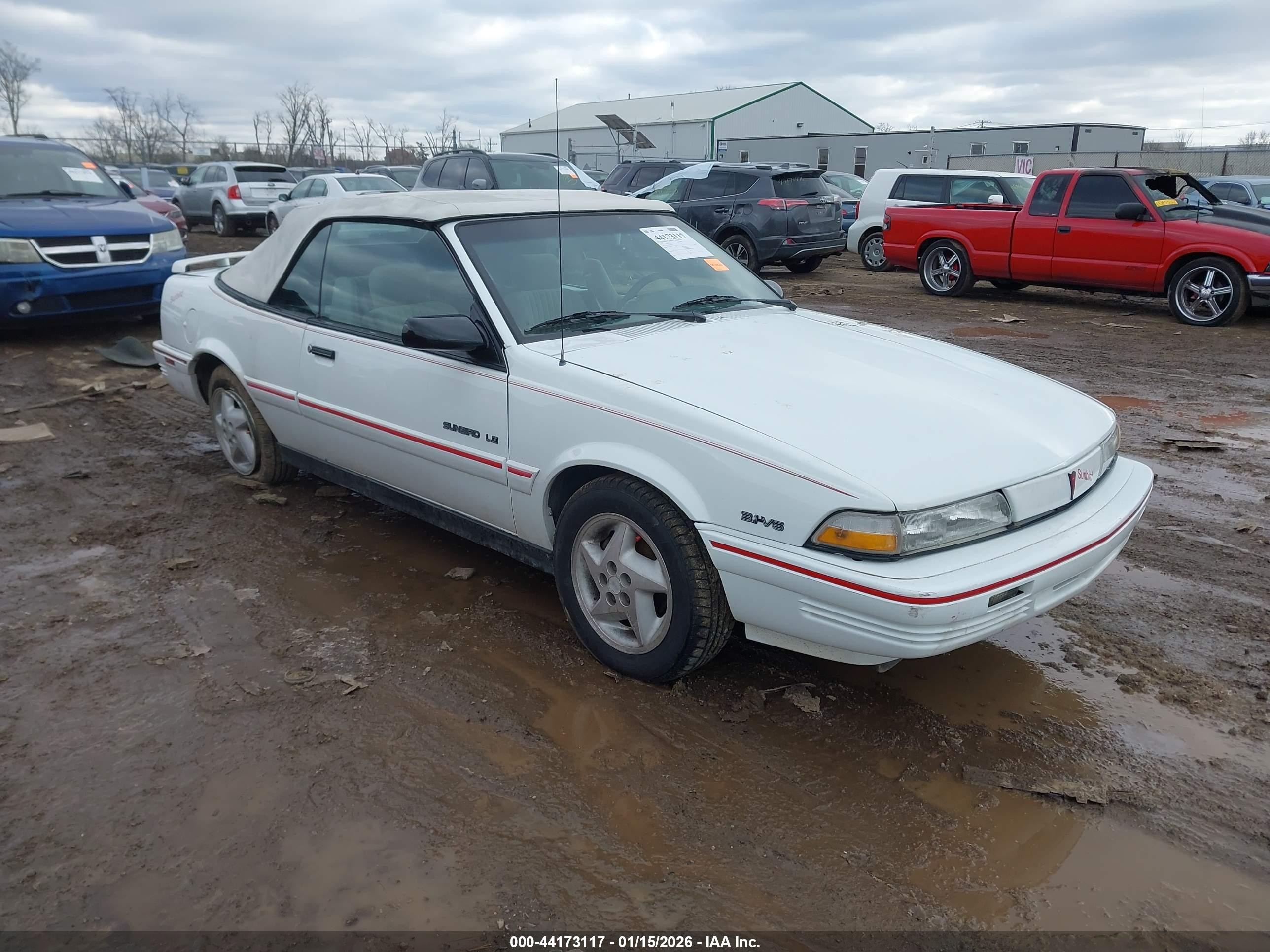 1994 Pontiac Sunbird, VIN 1G2JB34T8R7585259 — Rear end