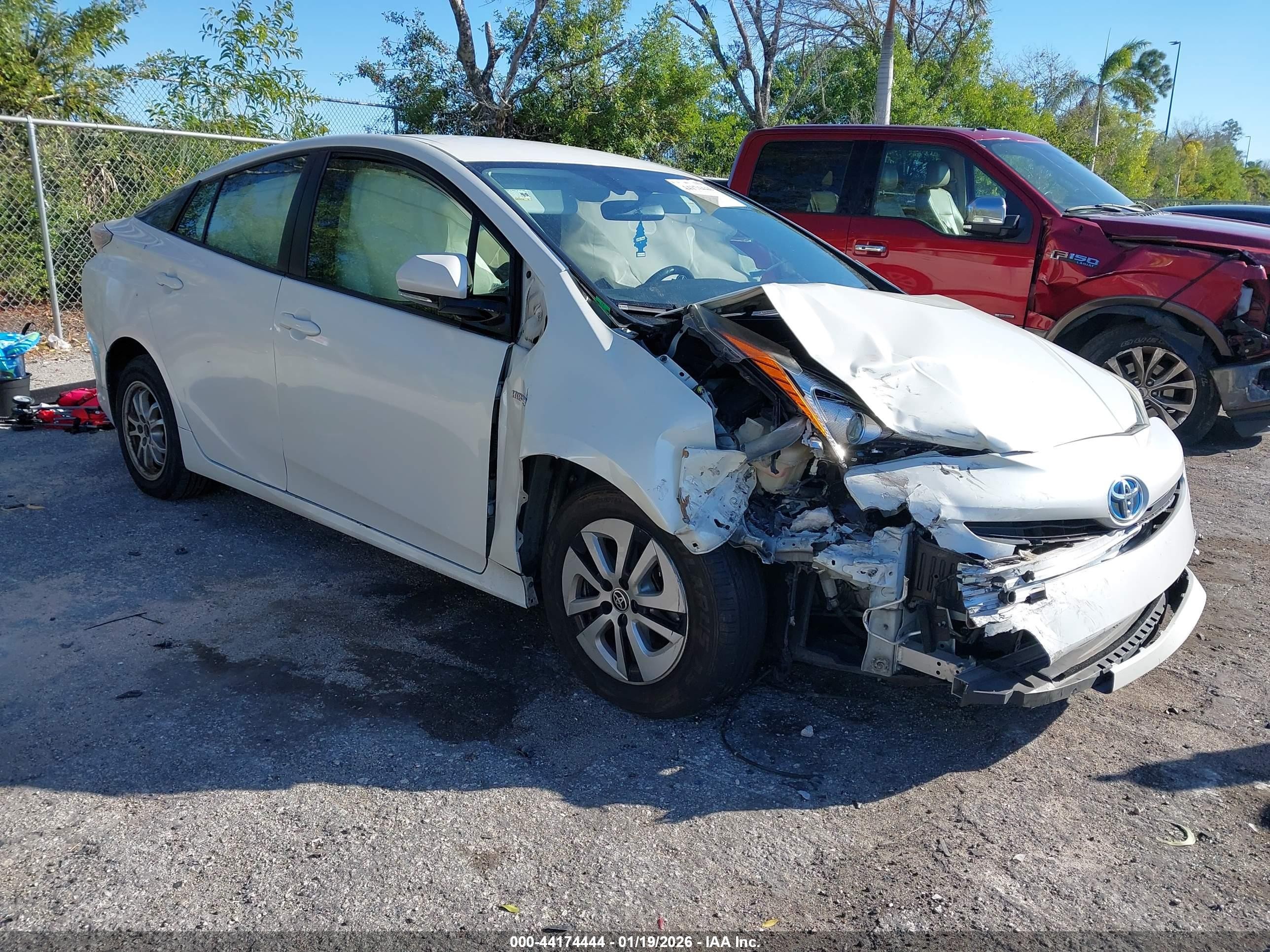 2016 Toyota Prius Two Eco, VIN JTDKARFU3G3017498 — Front end
