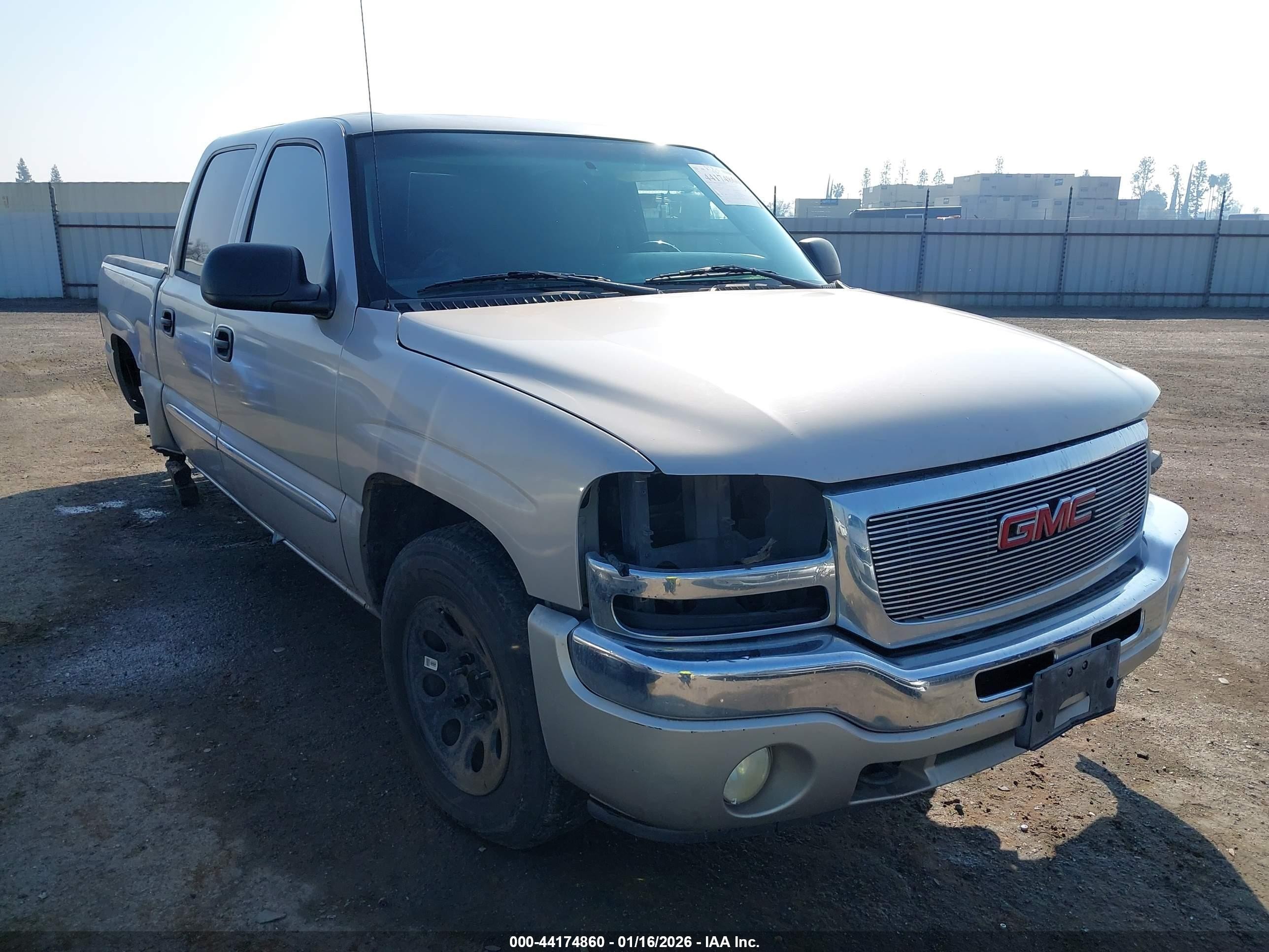 2005 GMC Sierra 1500 SLE, VIN 2GTEC13T551312643 — Stripped