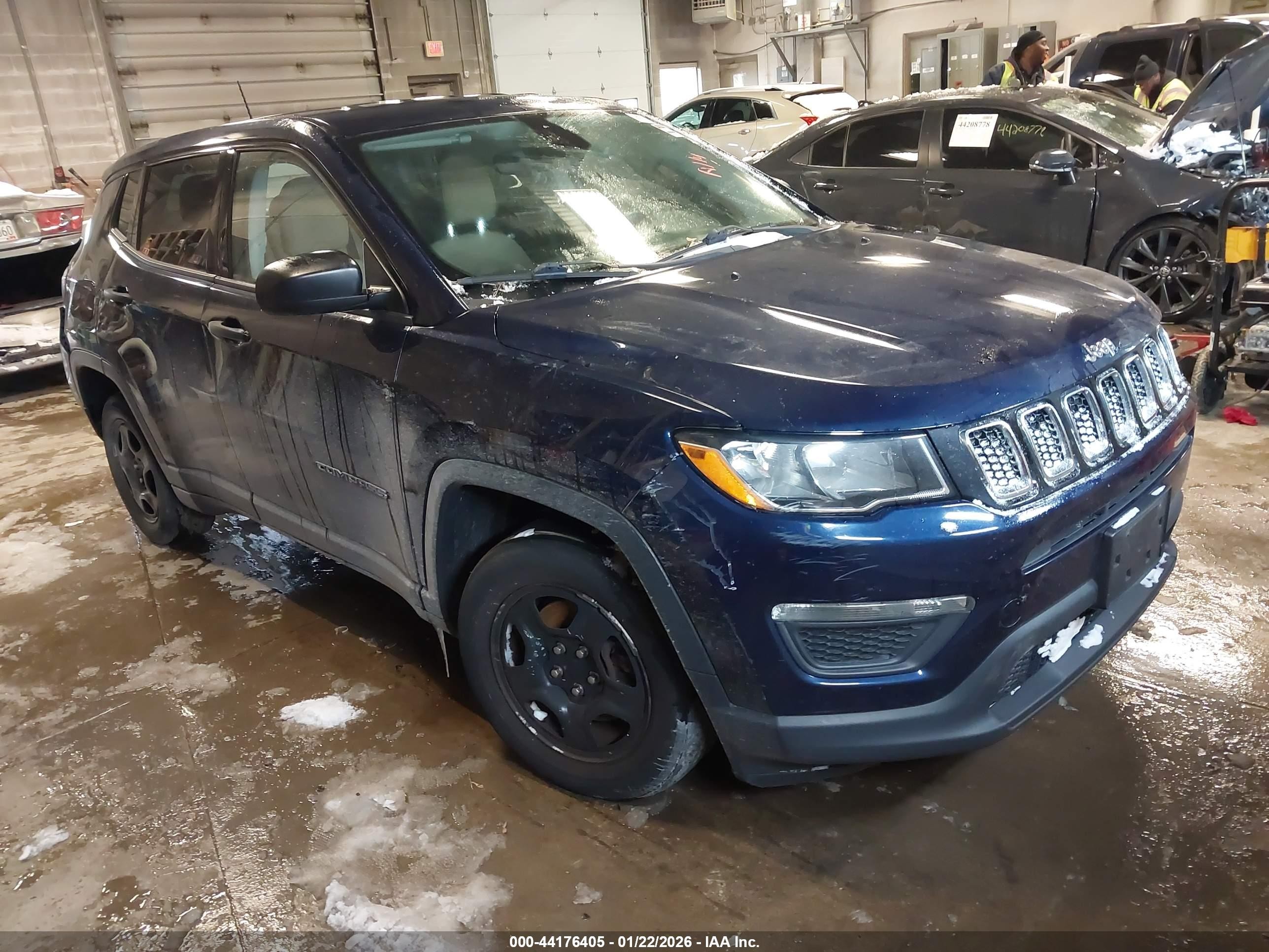 2018 Jeep Compass Sport, VIN 3C4NJCAB3JT140780 — Rear end