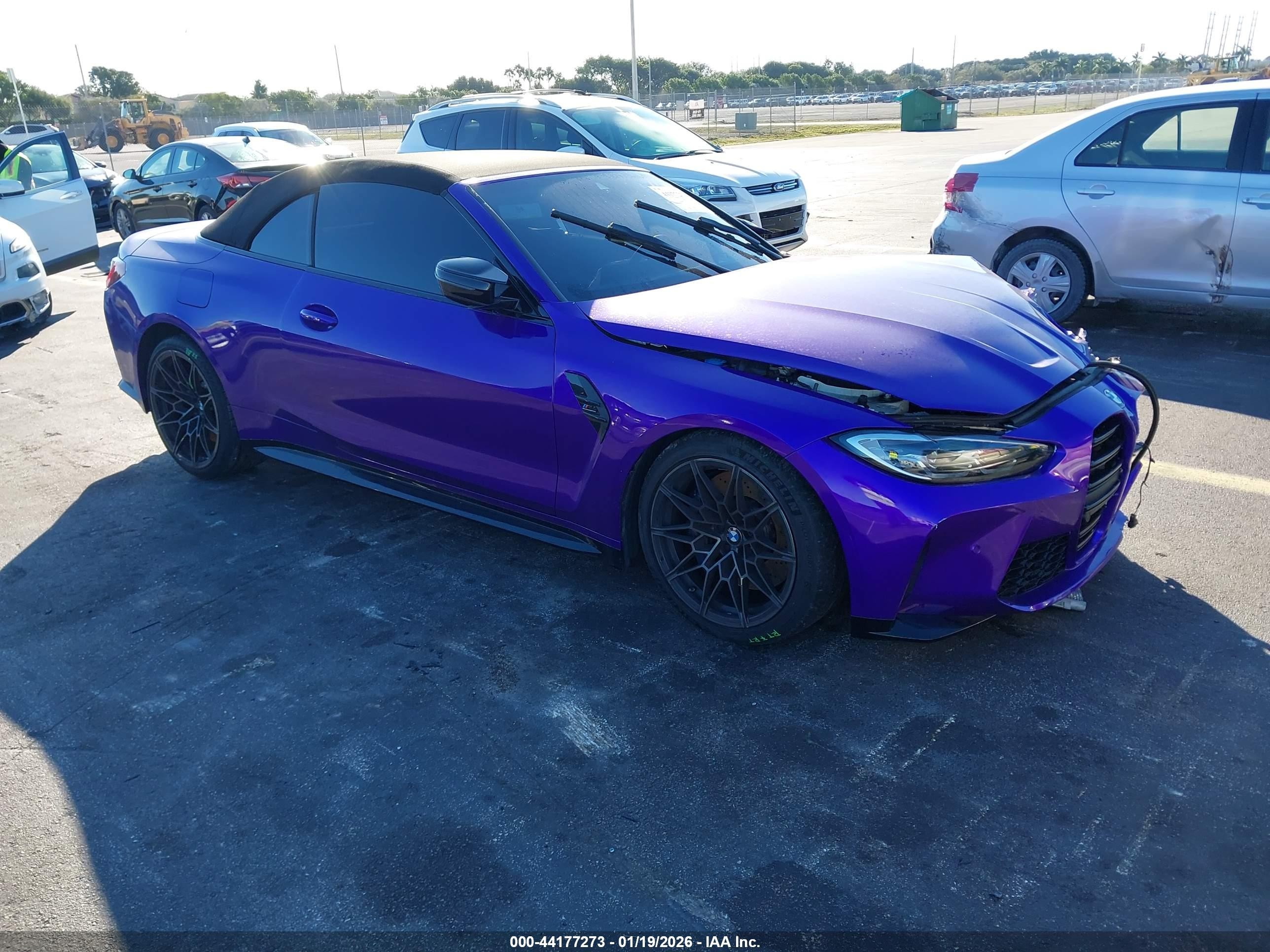 2024 BMW M4 Competition xDrive, VIN WBS33BA06RCR85343 — Front end