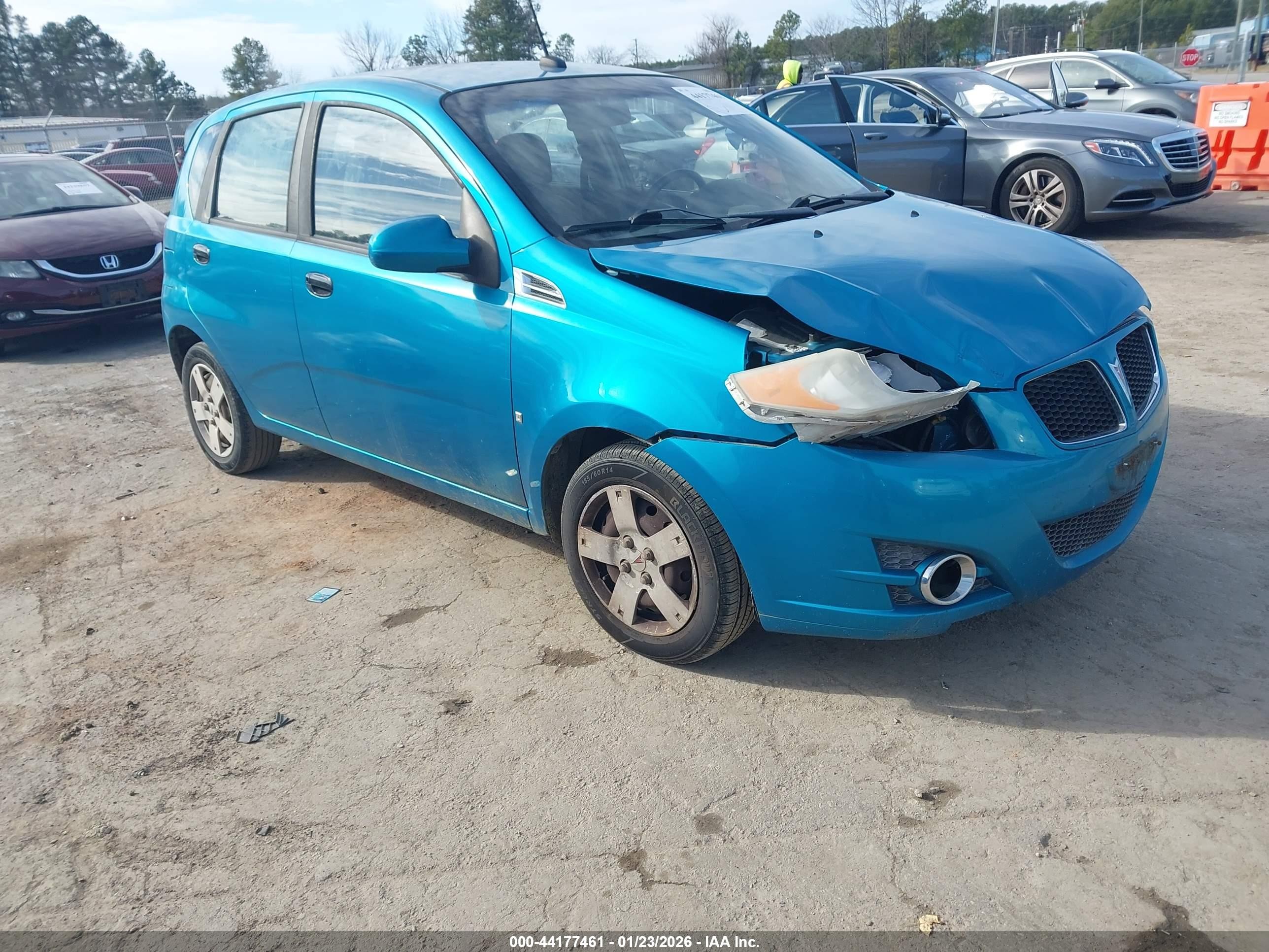 2009 Pontiac G3, VIN KL2TD66E39B663977 — Front end