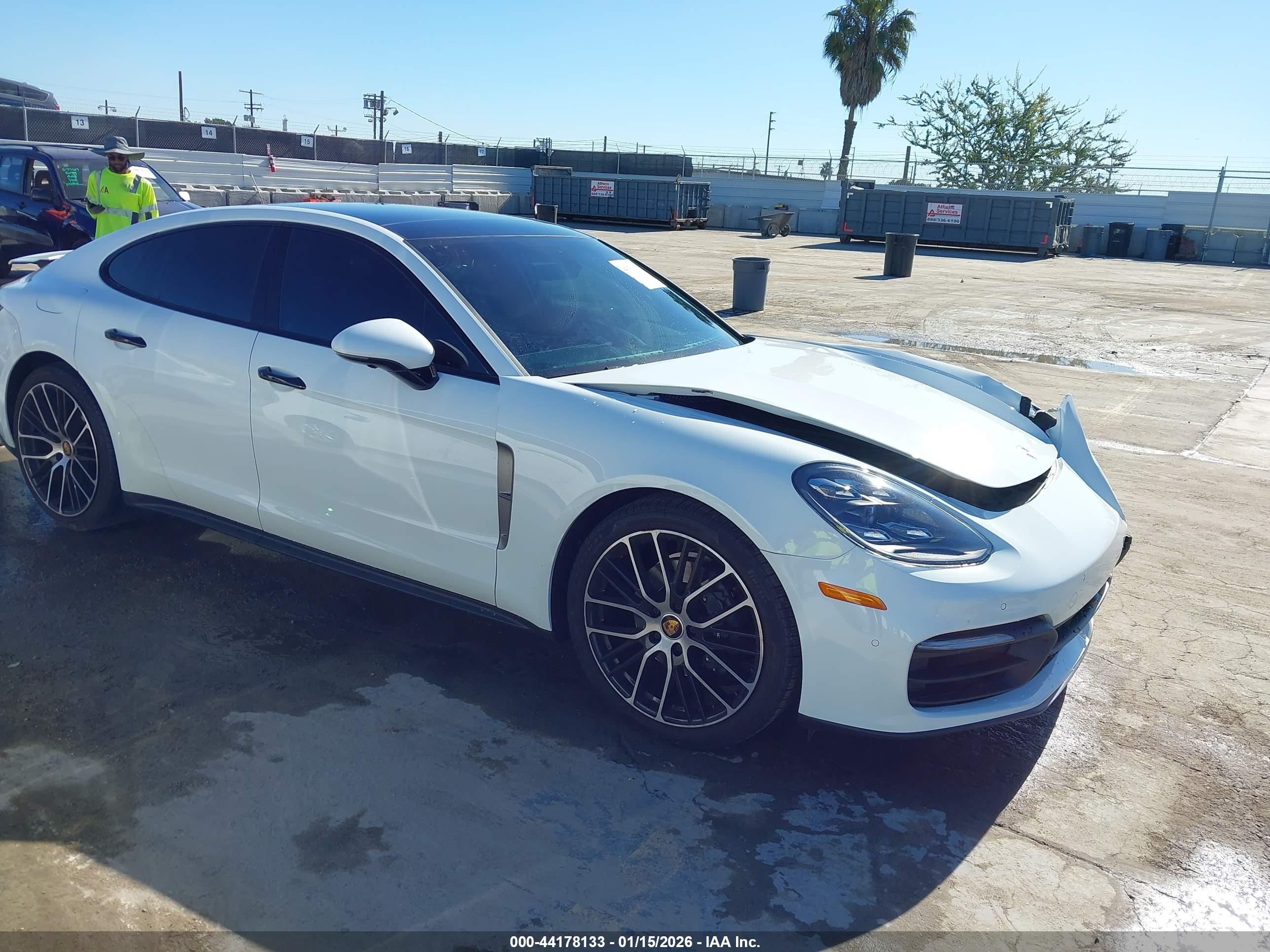 2022 Porsche Panamera, VIN WP0AJ2A77NL101079 — Front end