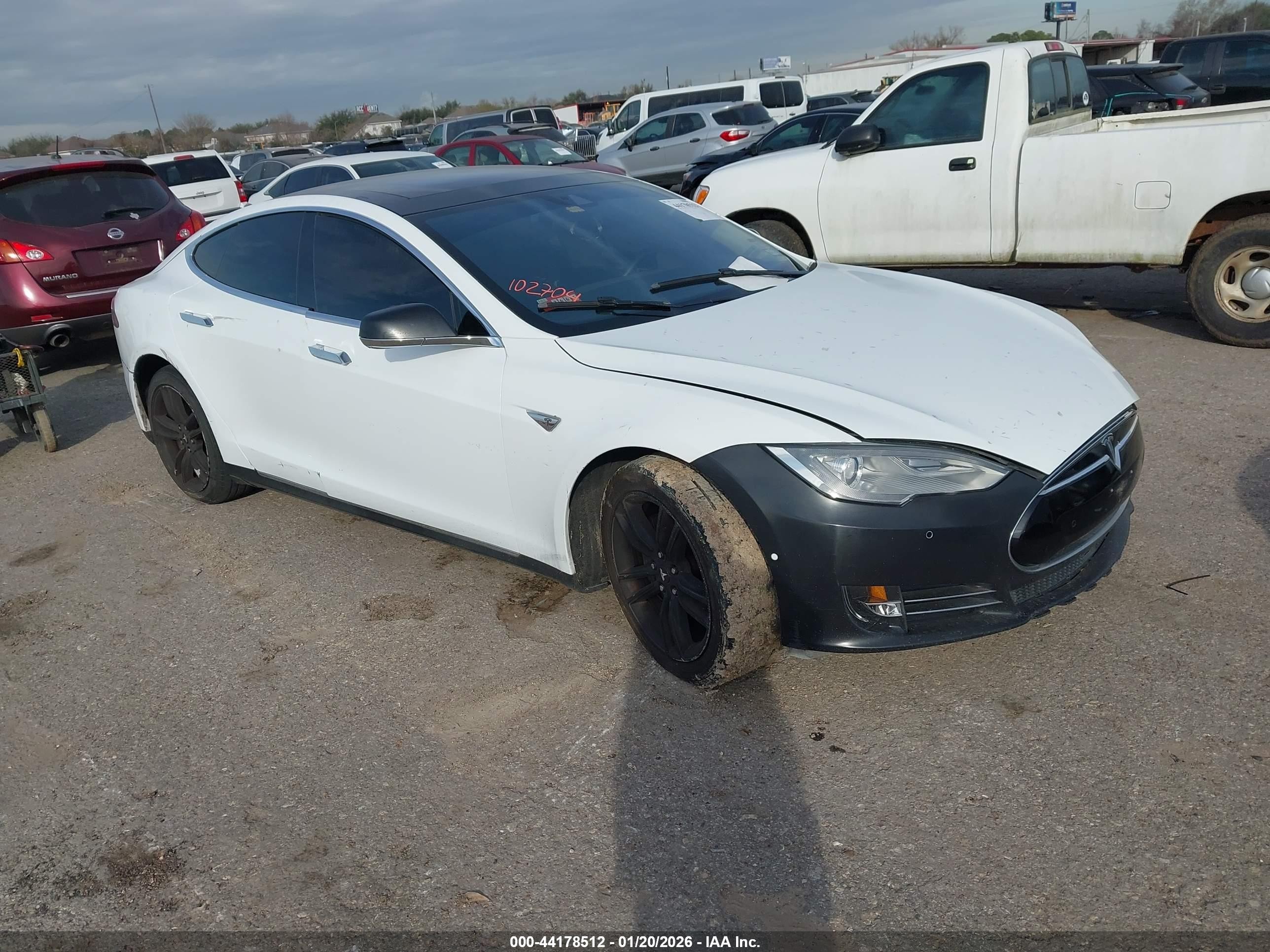 2015 Tesla Model S 85, VIN 5YJSA1E18FF102704 — Repossession