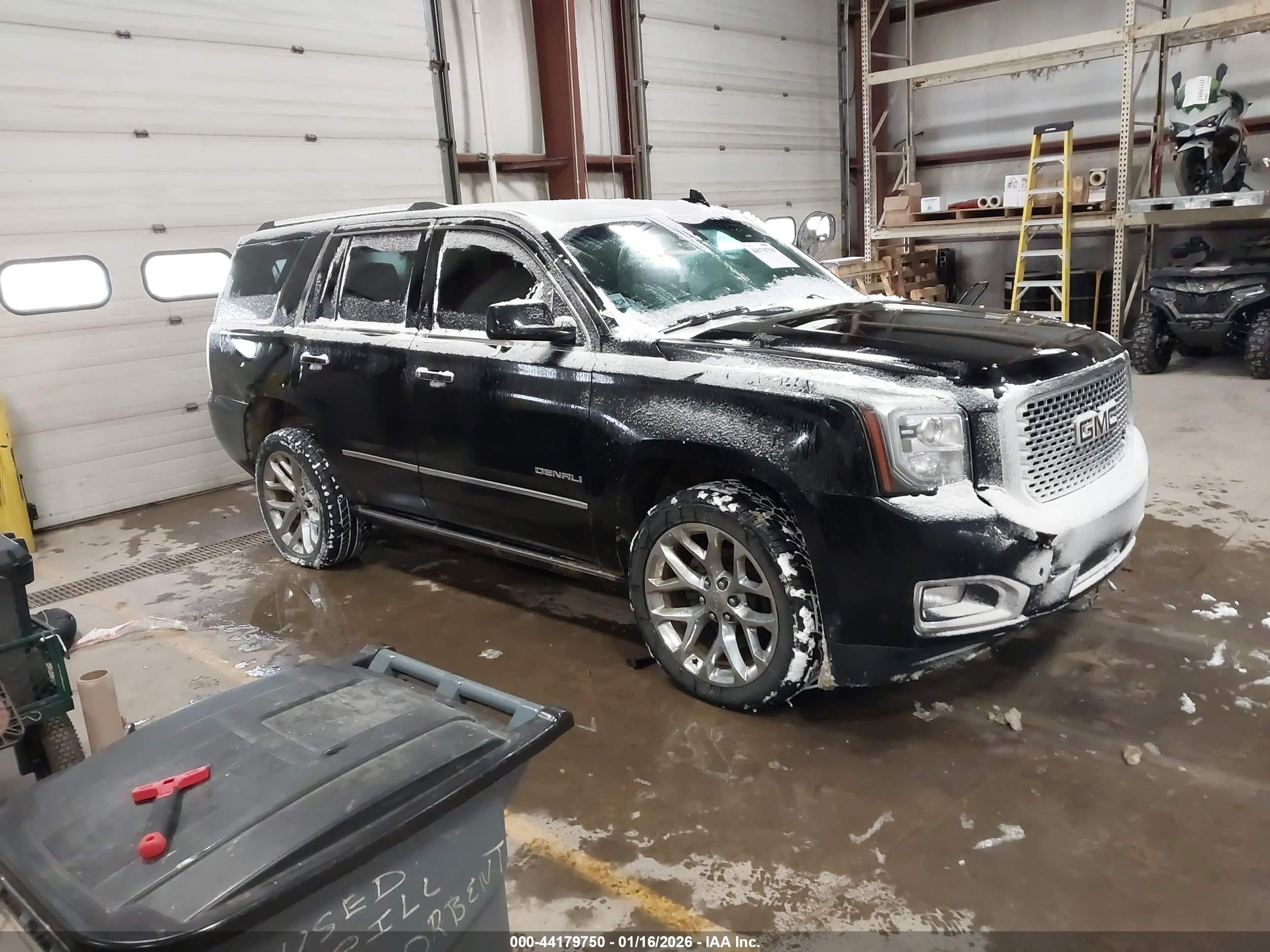 2017 GMC Yukon Denali, VIN 1GKS2CKJ3HR225762 — Side