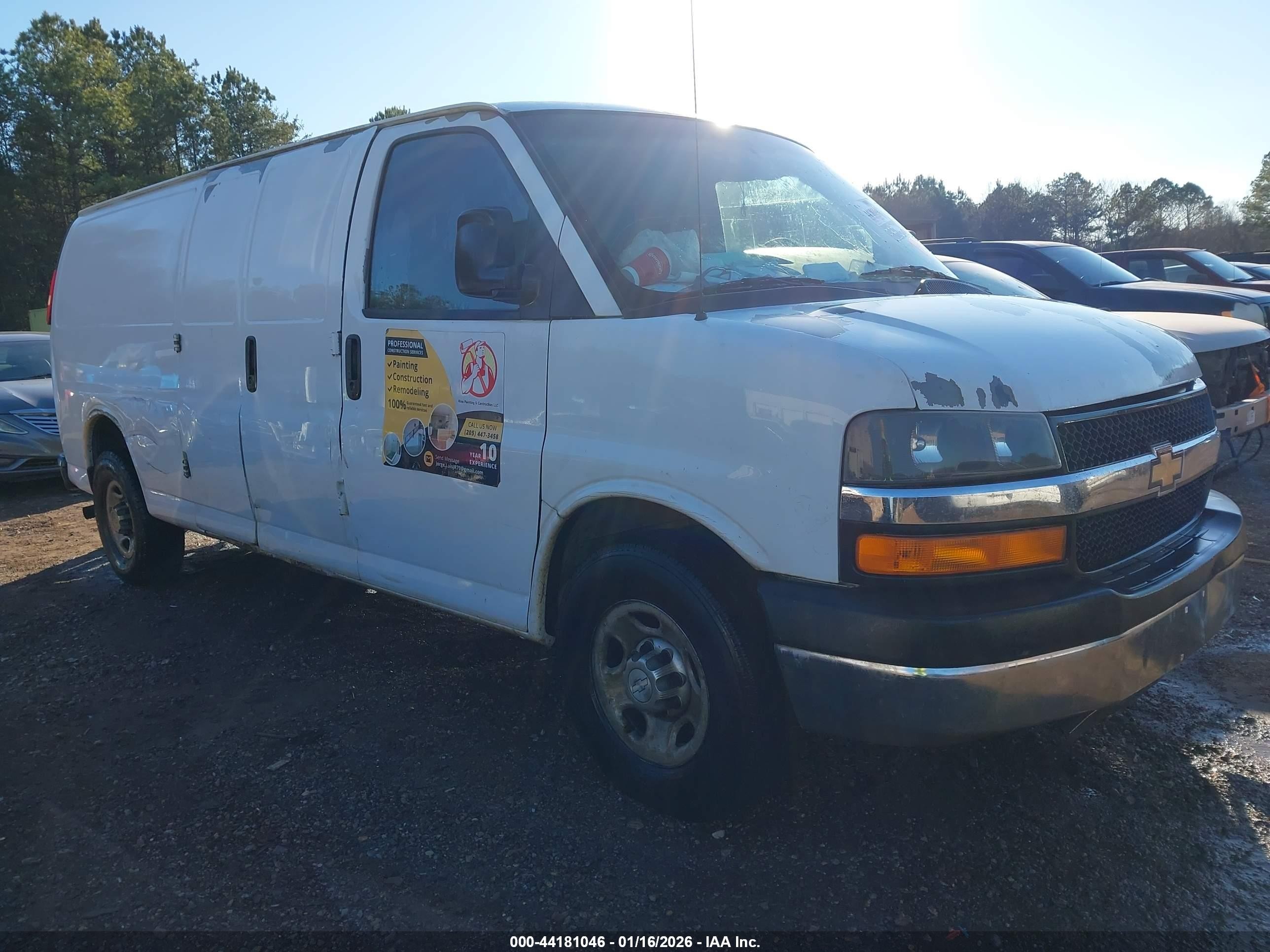 2012 Chevrolet Express 2500, VIN 1GCWGGFG2C1130900 — Side