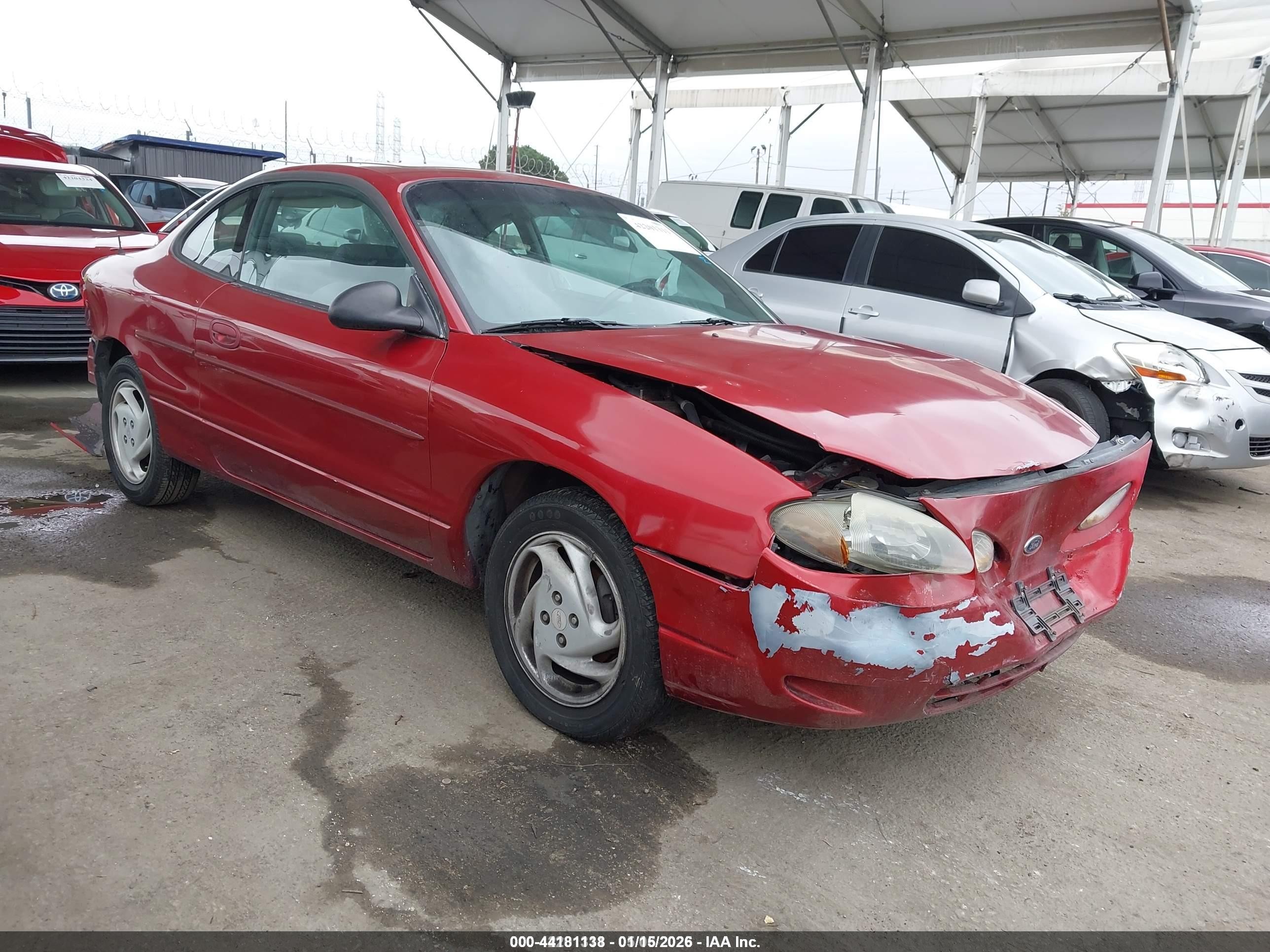 2002 Ford Escort ZX2 Standard, VIN 3FAFP113X2R118991 — Перед