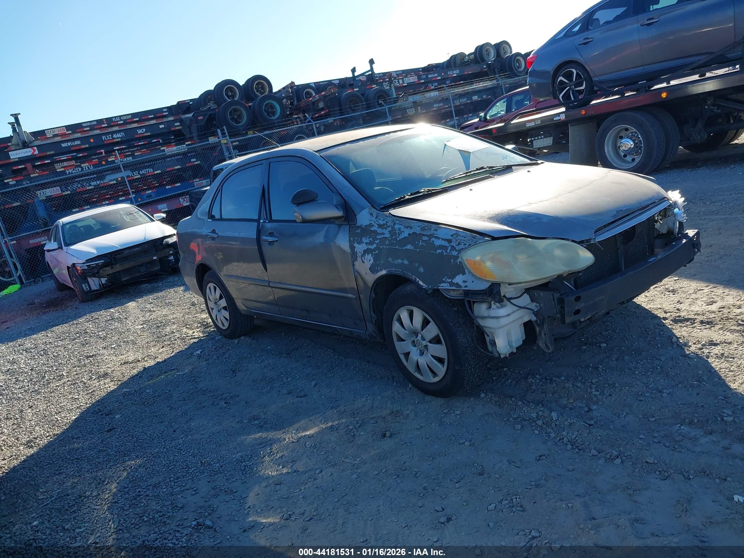 2004 Toyota Corolla LE, VIN 1NXBR38E04Z325287 — Front end