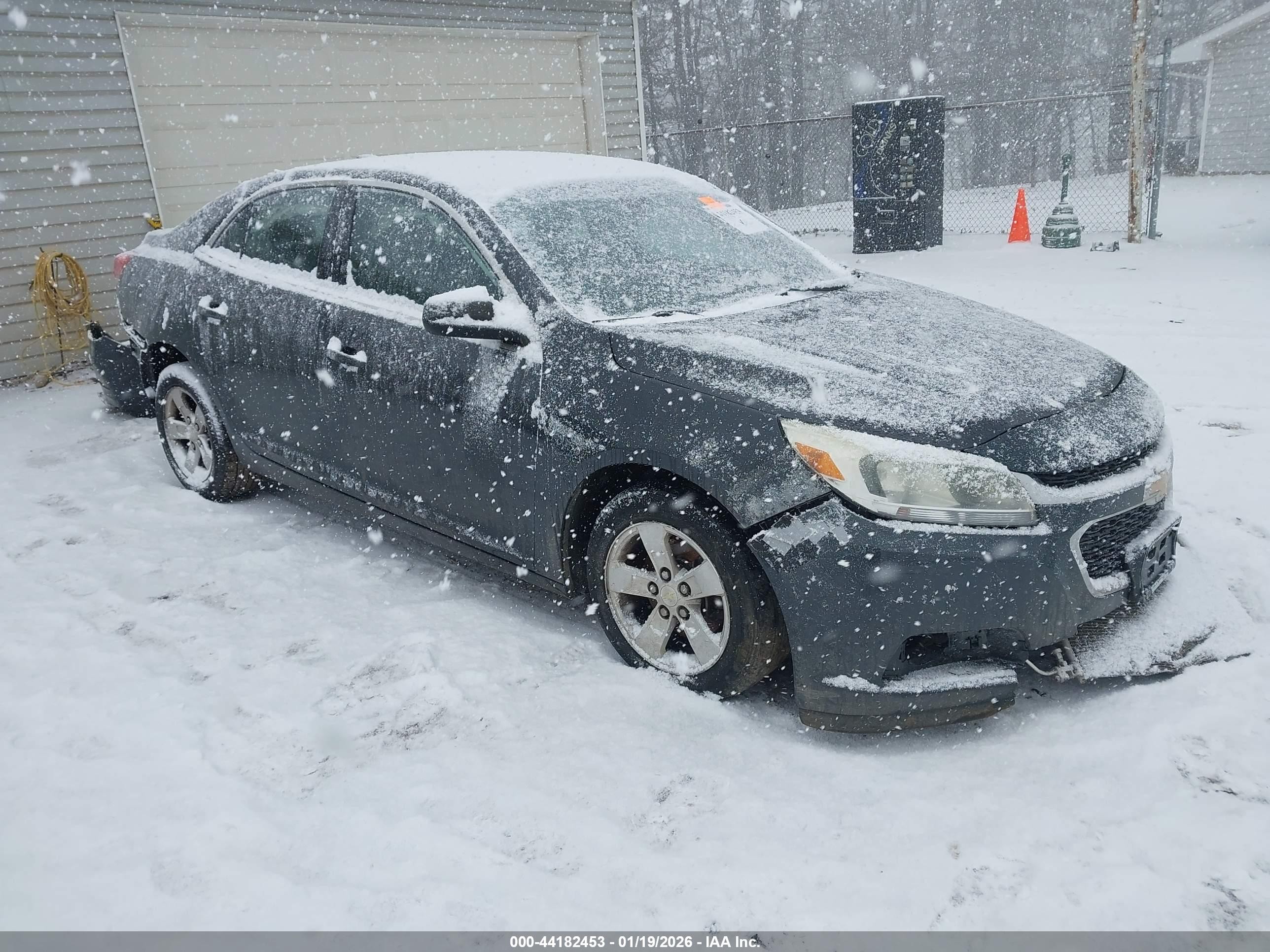 2015 Chevrolet Malibu LS, VIN 1G11B5SL3FF103950 — Side